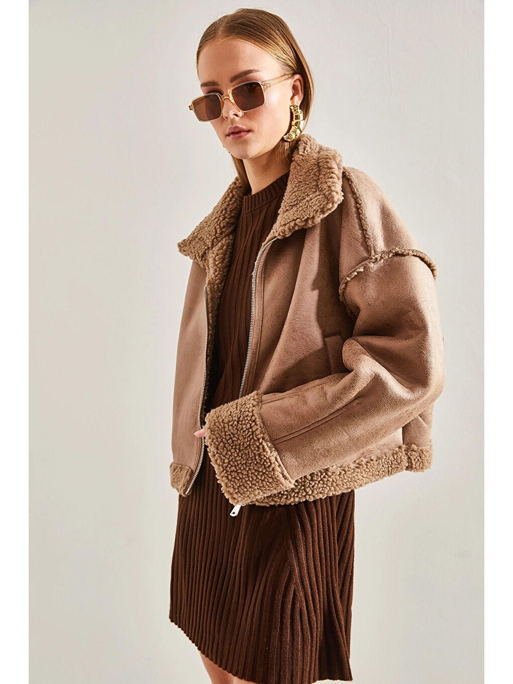 Bej Kadın Kol Pile Detay Lamine Ağaç Kabuğu Mont 2335 60101004-3