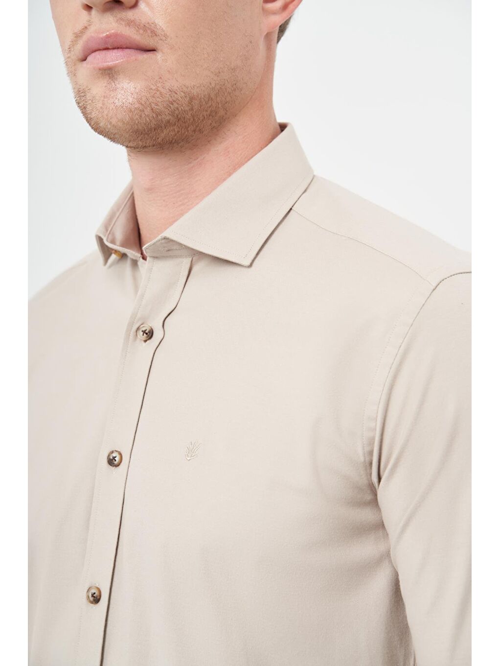 Bej Uzun Kol Düz Bez Ayağı Yarım İtalyan Yaka Cepsiz Pamuklu Classic Slim Fit Gömlek 1004245211-4