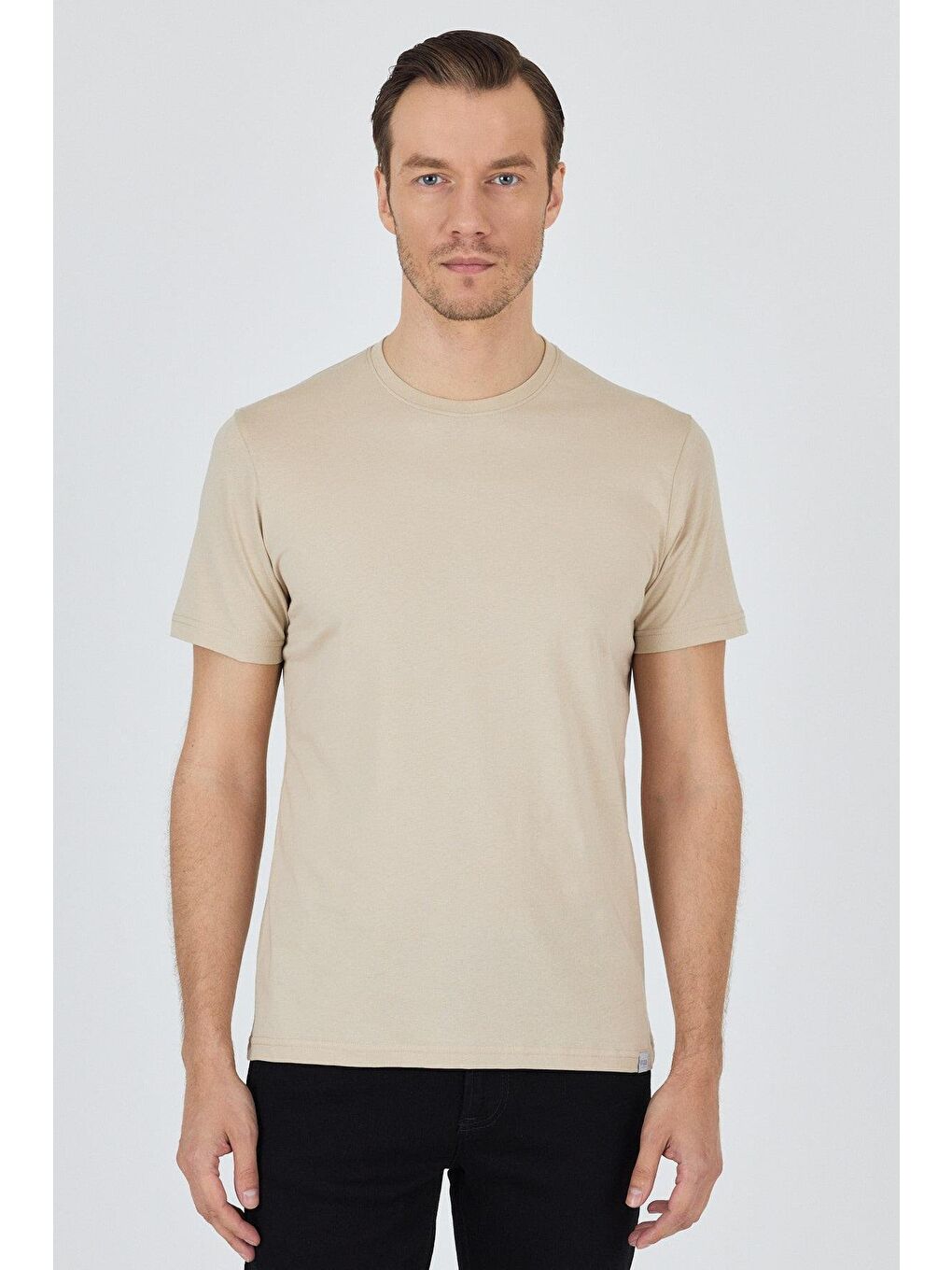 Bej Kısa Kol Bisiklet Yaka Cepsiz Pamuk Casual Slim Fit %100 Pamuk Tişört 1011250158