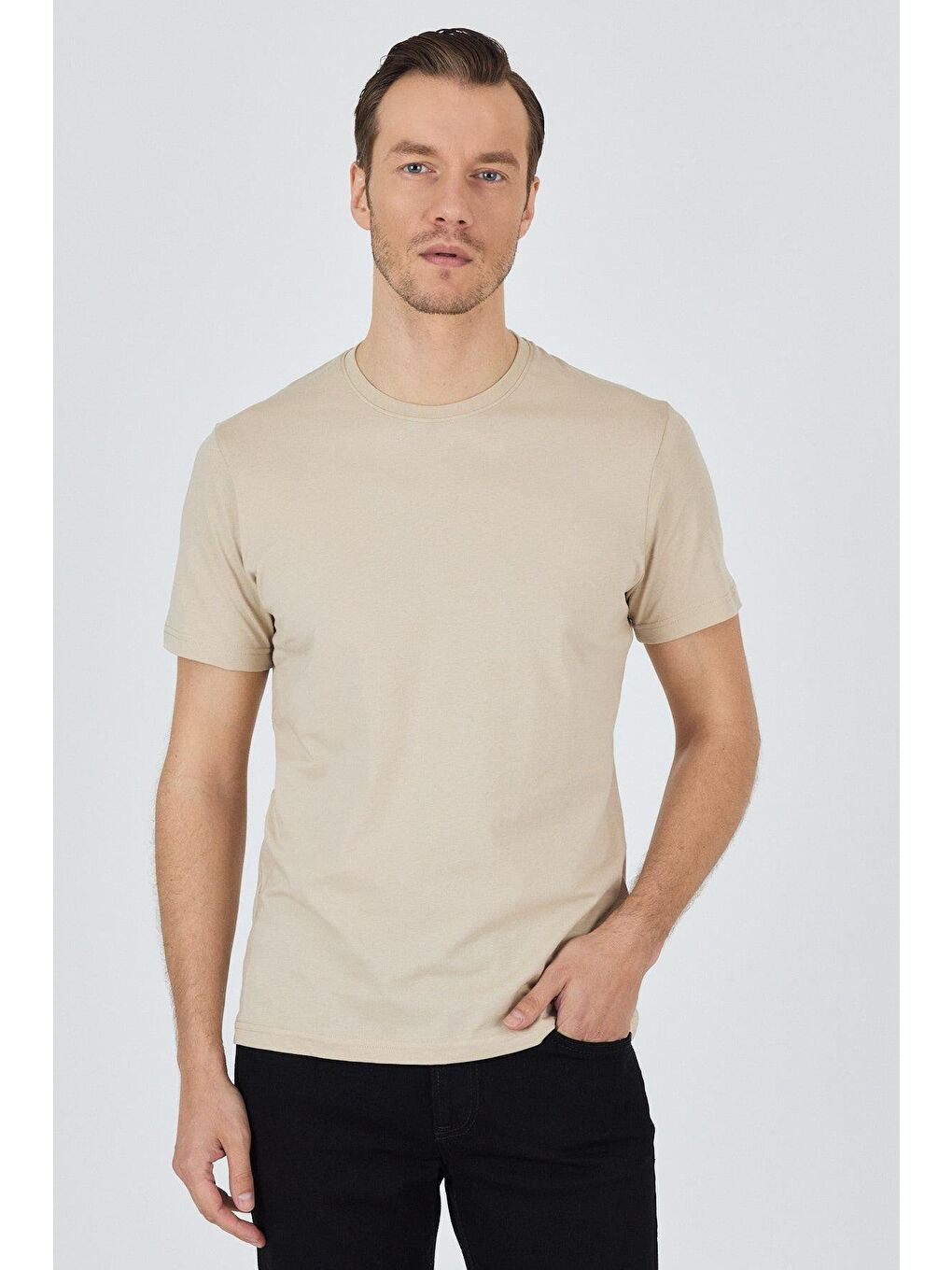 Bej Kısa Kol Bisiklet Yaka Cepsiz Pamuk Casual Slim Fit %100 Pamuk Tişört 1011250158-1