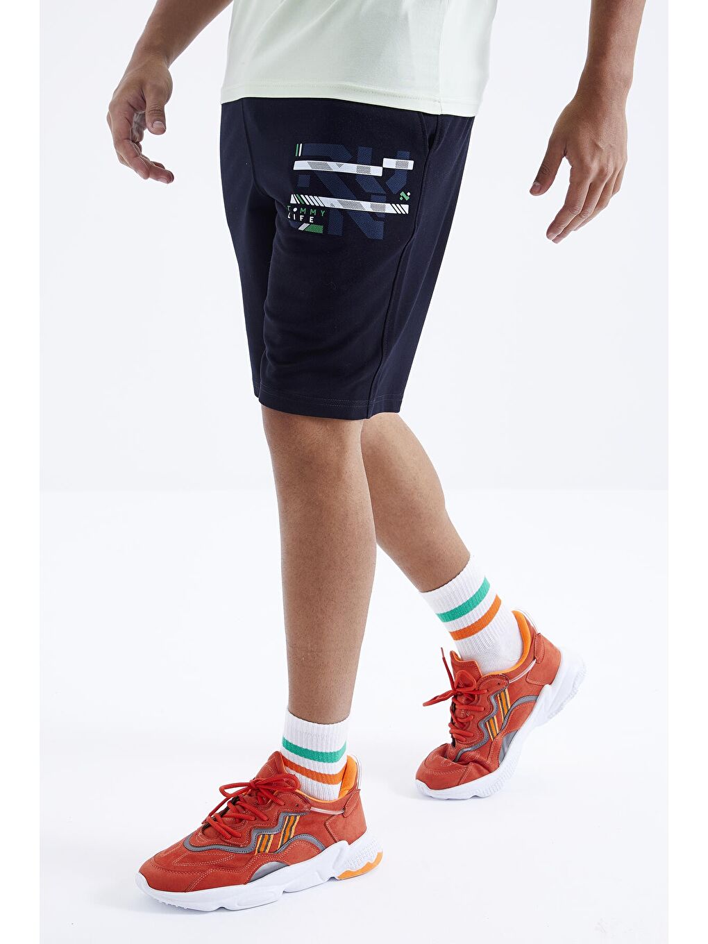 Açık Yeşil - Lacivert Yazı Baskılı O Yaka Bermuda Erkek Şort Takım - 85167-3