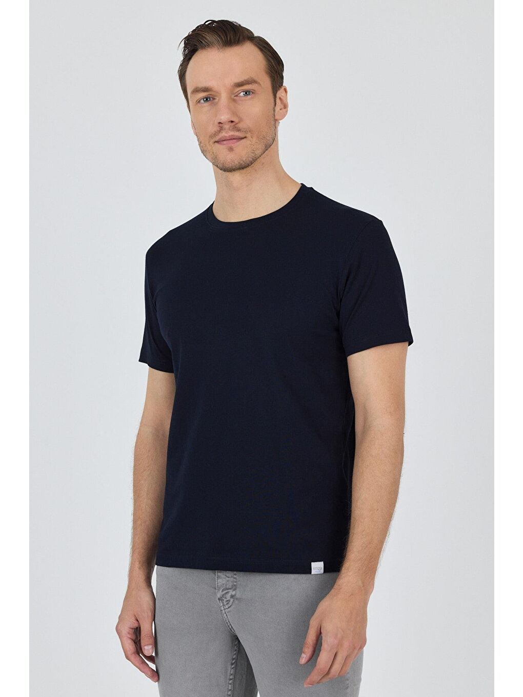 Koyu Lacivert Kısa Kol Bisiklet Yaka Cepsiz Pamuk Casual Slim Fit Tişört 1011250158