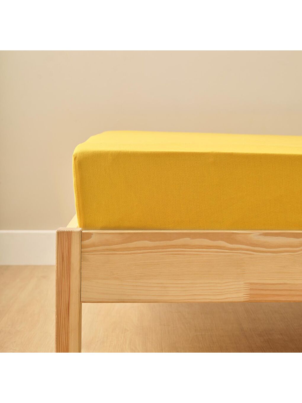 Sarı %100 Pamuk Ranforce Tek Kişilik Lastikli Çarşaf Krem