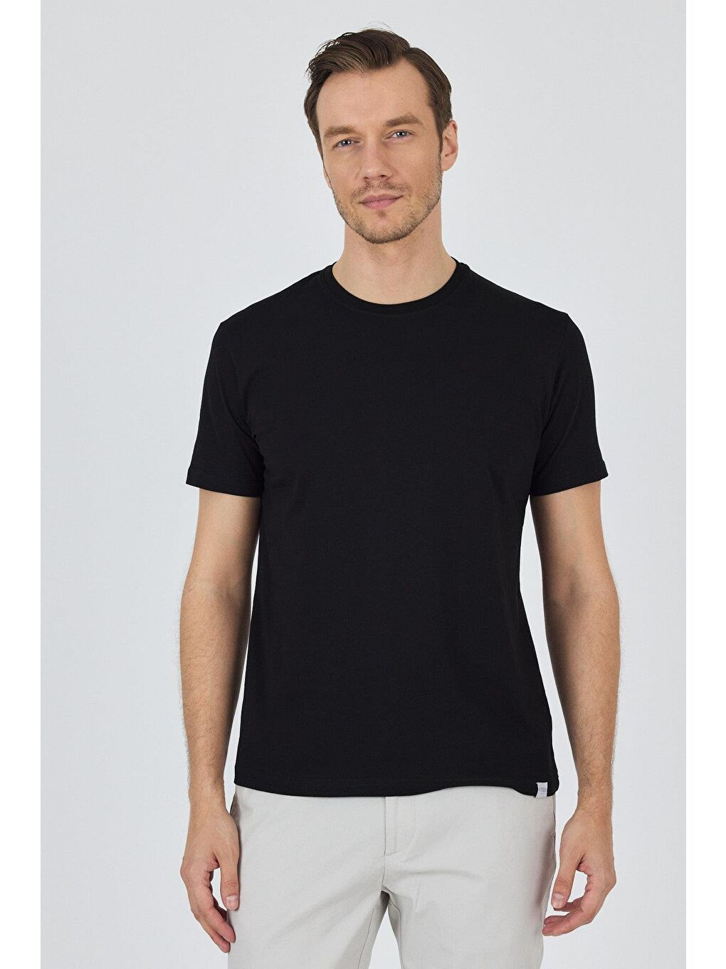 Siyah Kısa Kol Bisiklet Yaka Cepsiz Pamuk Casual Slim Fit Tişört 1011250158-2