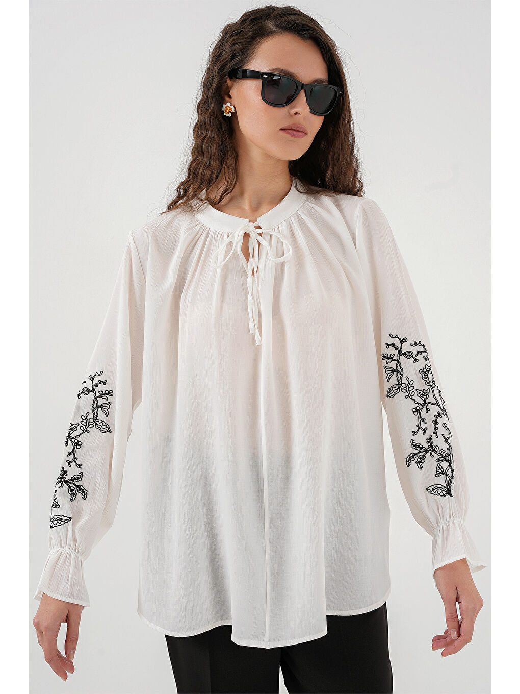 Kadın Nakışlı Örme Bluz 941 - Beyaz-2