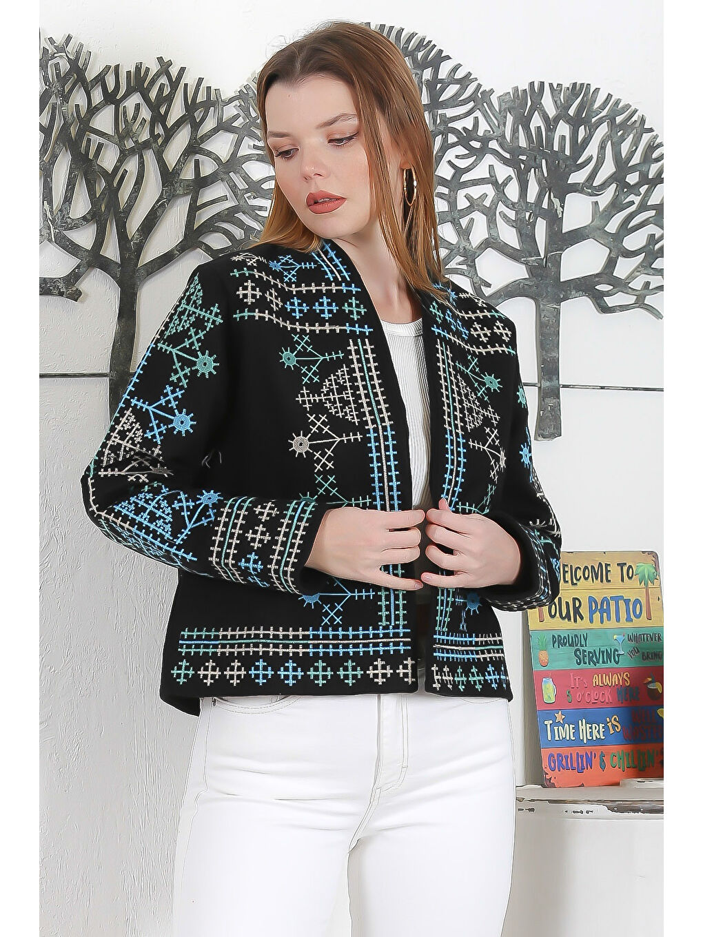 Siyah Kimono Yaka Uzun Kol Kapamasız Yaka Ve Kol Nakışlı Casual Kaşe Dokuma Ceket-4