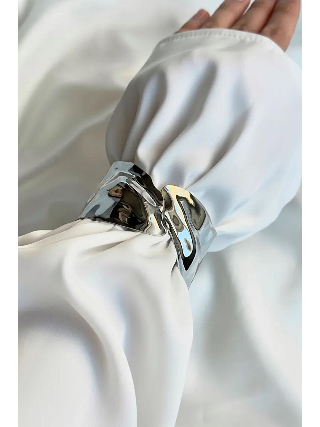 Gri Yaprak Temalı Metal Kalın Cuff Bileklik-2