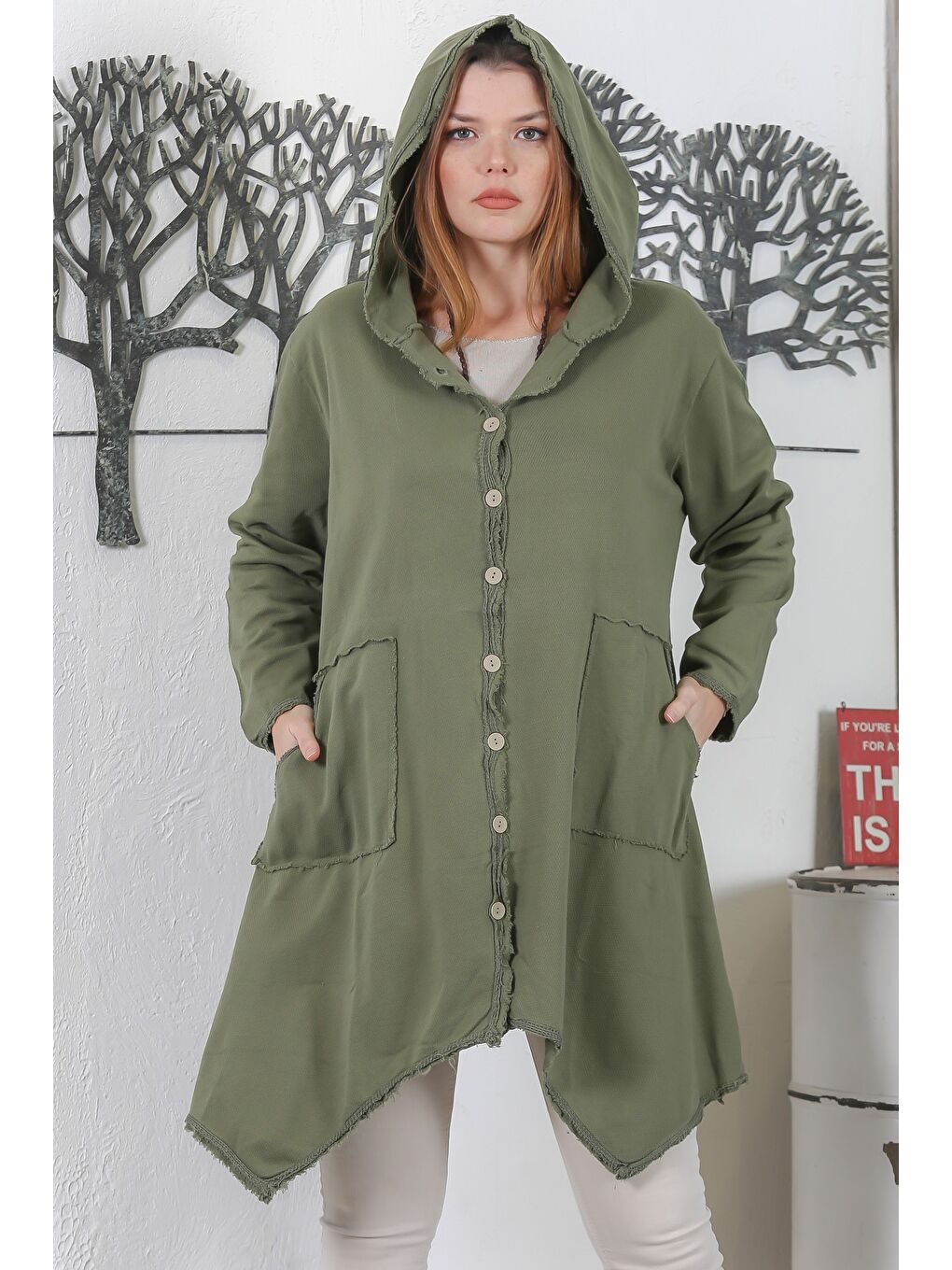 Haki Uzun Kol Düğmeli Çift Cepli Kapüşonlu Yıkamalı Casual Uzun Asimetrik Dokuma Ceket