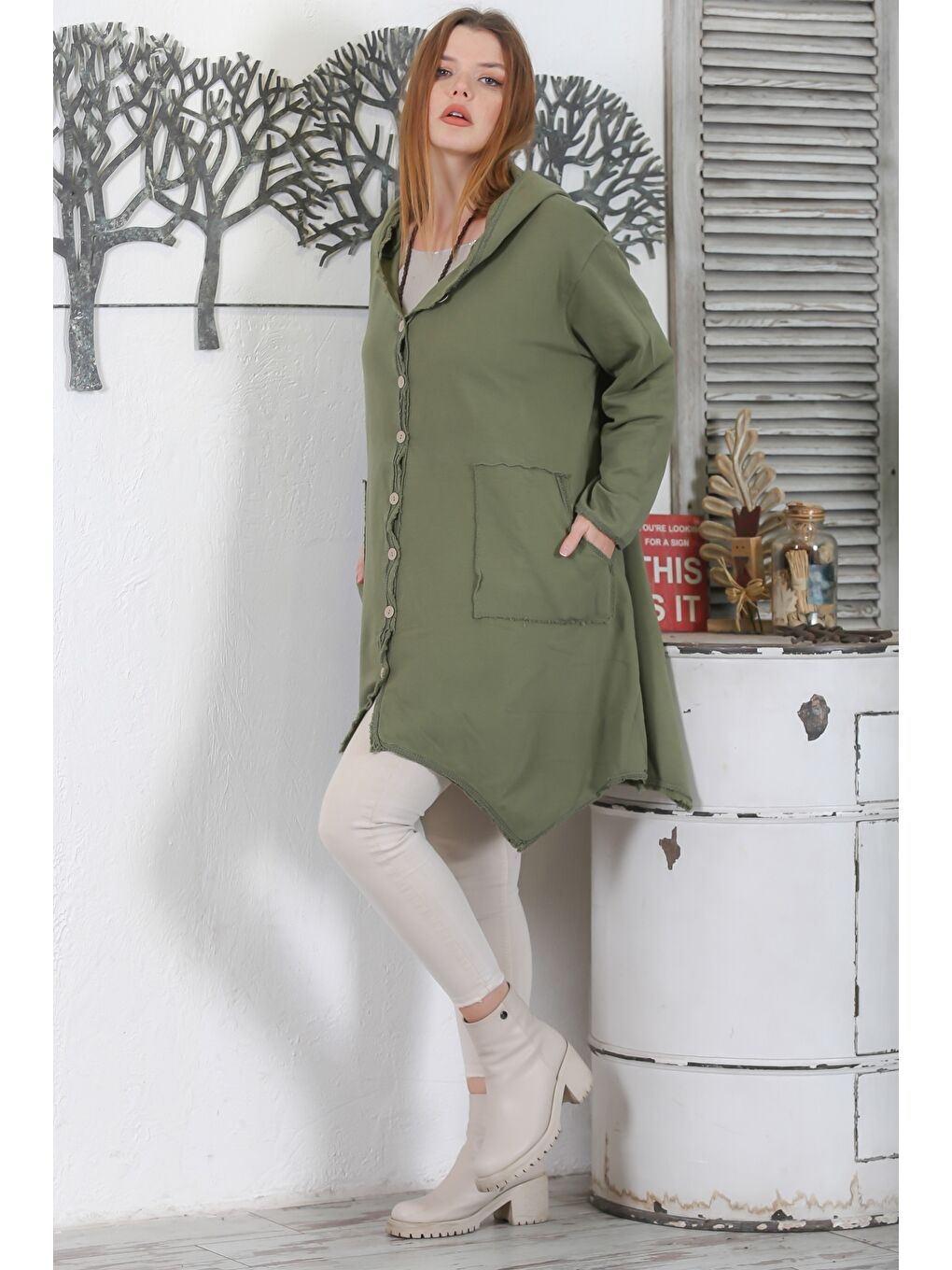 Haki Uzun Kol Düğmeli Çift Cepli Kapüşonlu Yıkamalı Casual Uzun Asimetrik Dokuma Ceket-5