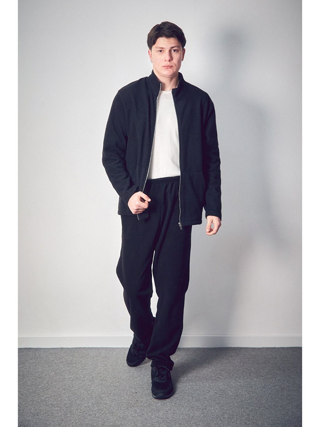 Siyah Beli Lastikli Cepli Polar Eşofman Altı