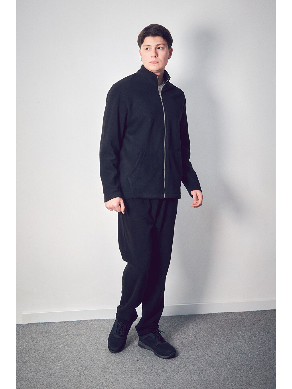 Siyah Beli Lastikli Cepli Polar Eşofman Altı-1