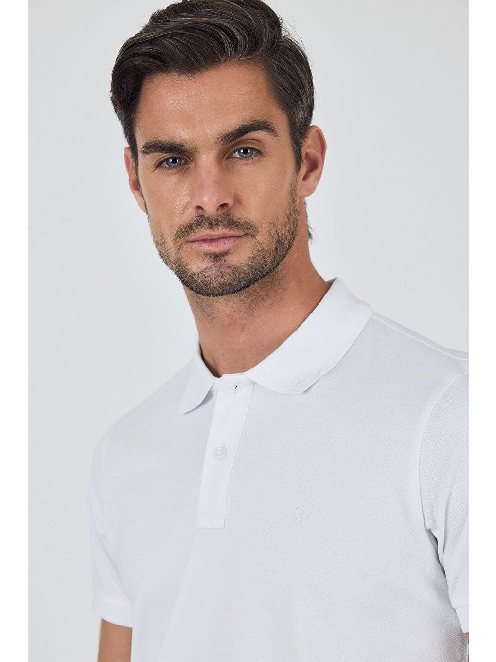 Beyaz Kısa Kol Düz Pike Polo Yaka Cepsiz Pamuk Casual Slim Fit Tişört 1011250157_600-2
