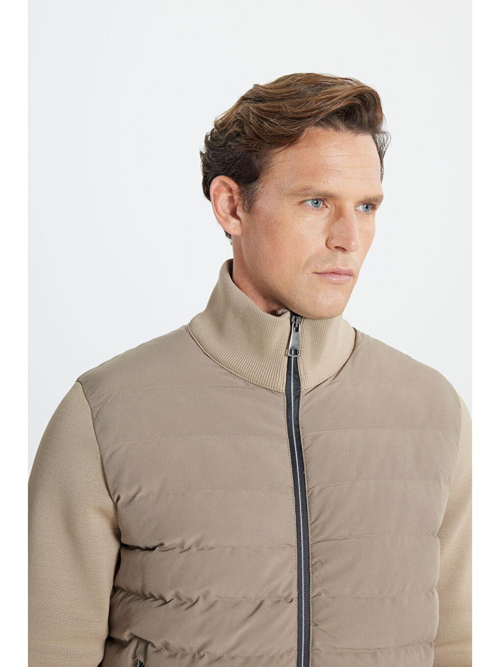 Erkek Bej Standart Fit Normal Kesim Dik Yaka Mont-3