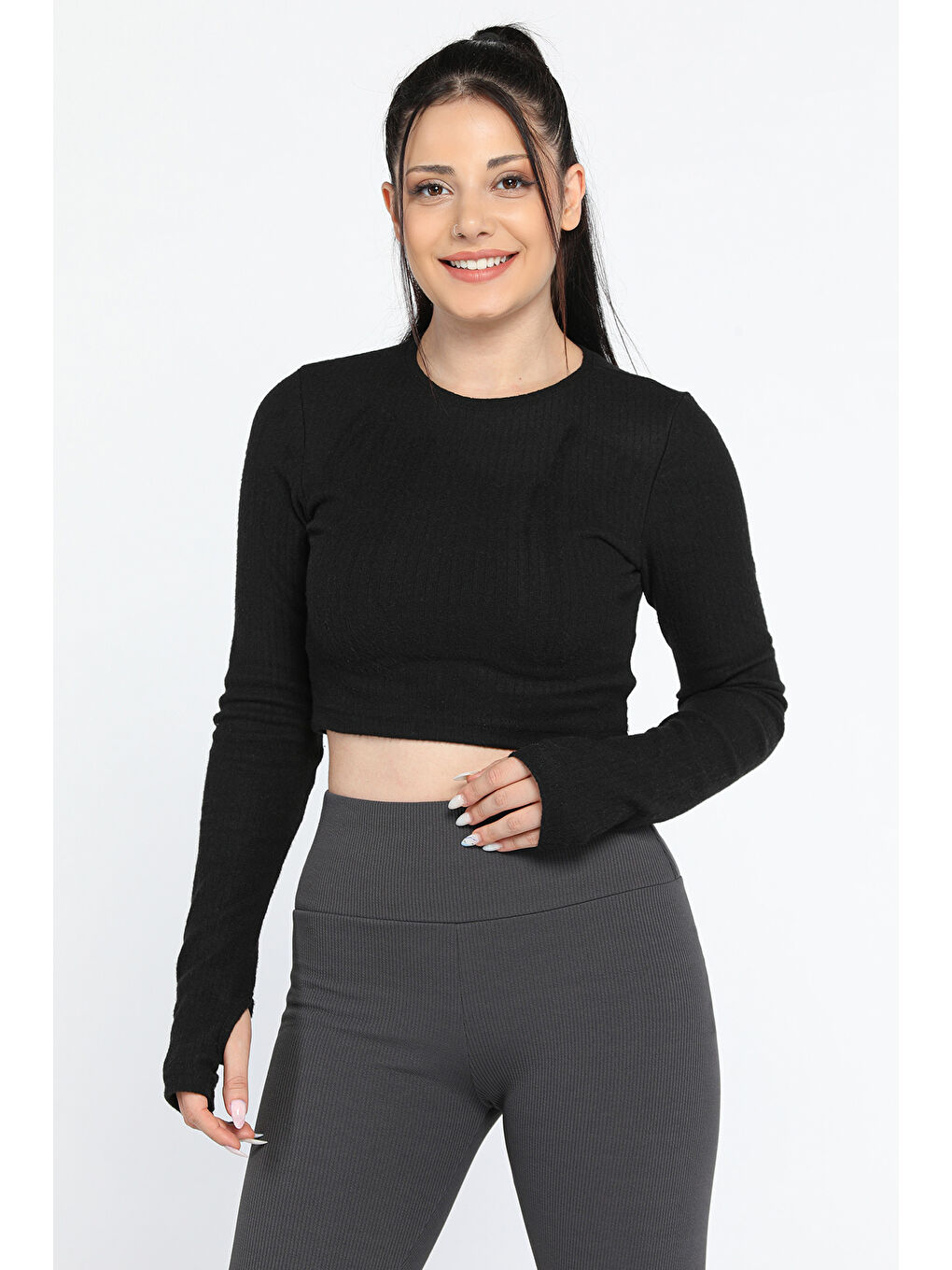 GÜLSELİ Siyah Kadın Bisiklet Yaka Kolu Pencereli Kaşkorse Crop Top Bluz