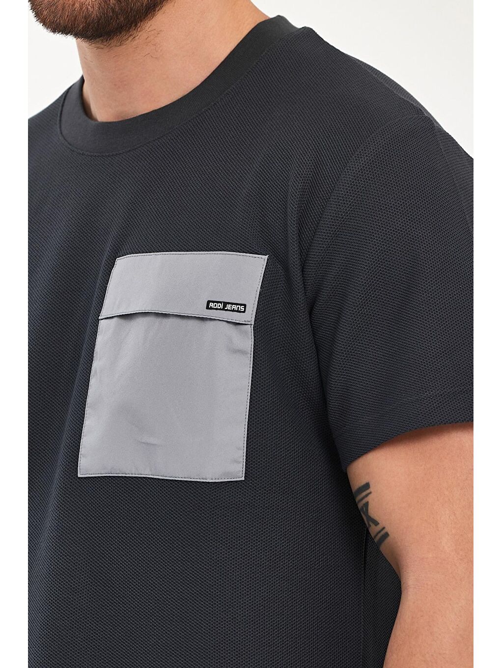 Antrasit Önü Tek Cep Baskılı Bisiklet Yaka Erkek Tişört-2