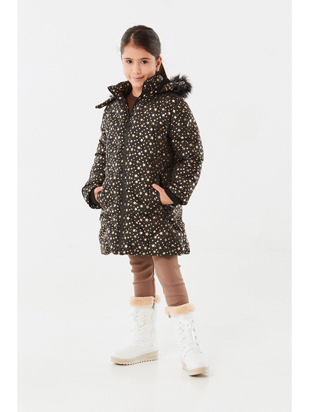 Siyah Yıldız Baskılı Kapüşonlu Kız Çocuk Şişme Mont
