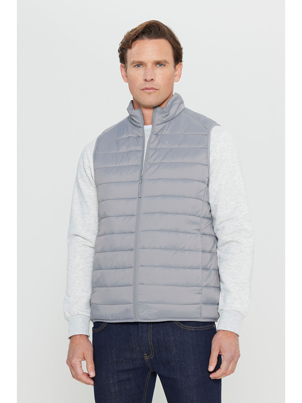 Erkek Gri Rüzgar Geçirmez Taşınabilir Çantalı Sıcak Tutan Elyaf Dolgulu Ultra Hafif Standart Fit Şi-