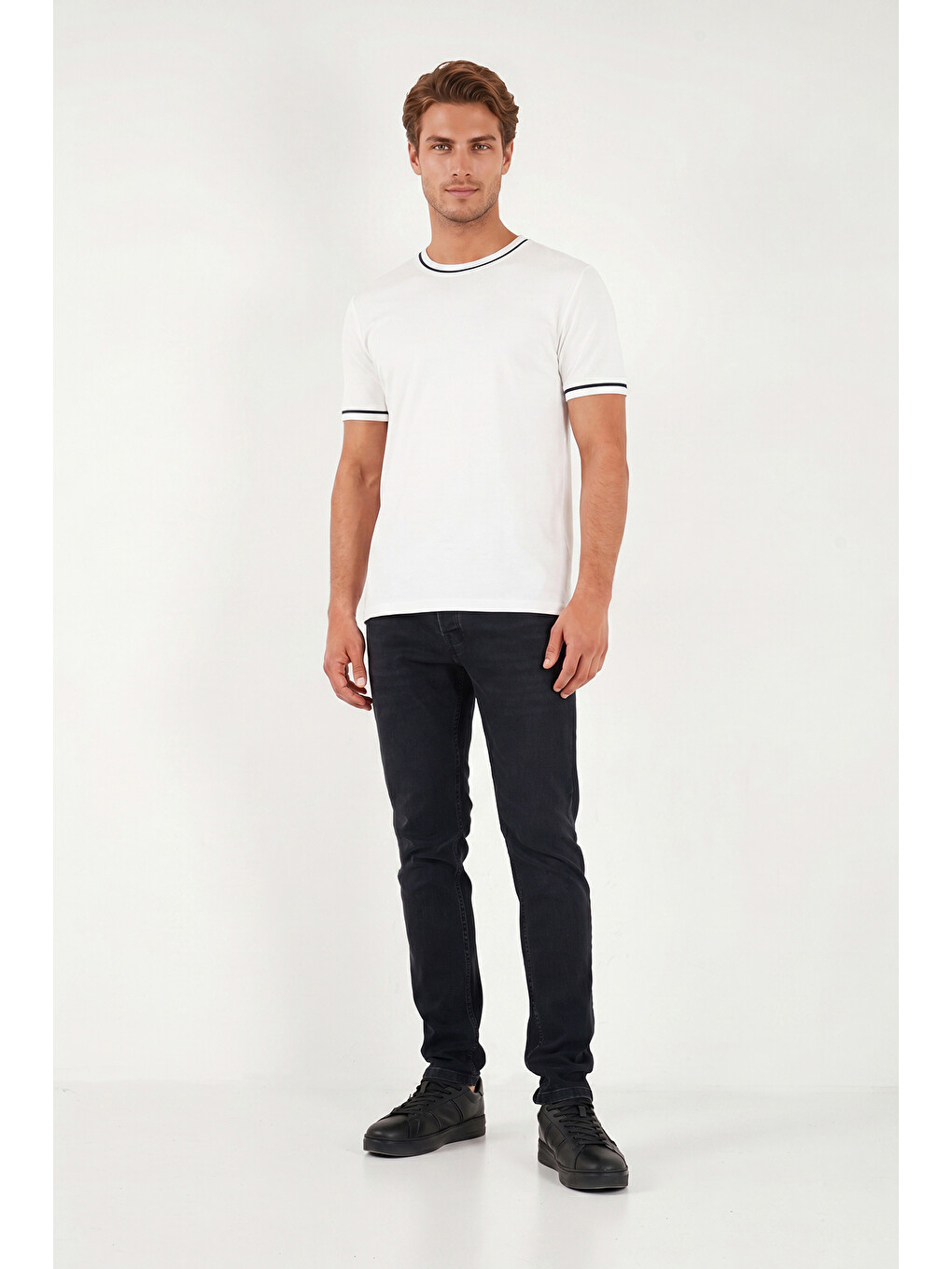 Ekru Pamuklu Bisiklet Yaka Kontrast Şeritli T Shirt 5904034-1