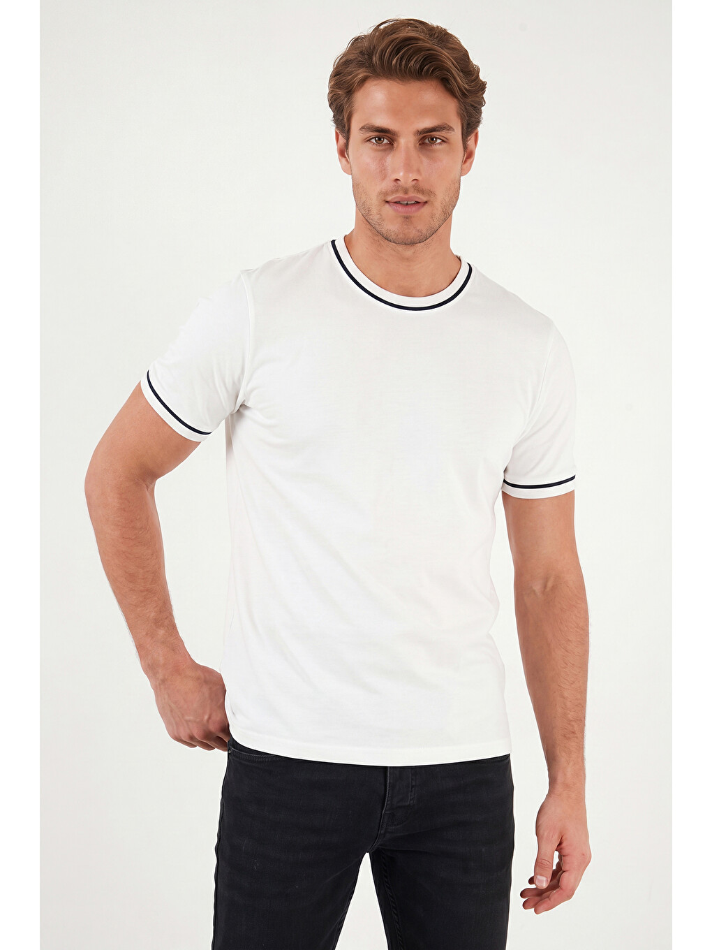 Ekru Pamuklu Bisiklet Yaka Kontrast Şeritli T Shirt 5904034-4