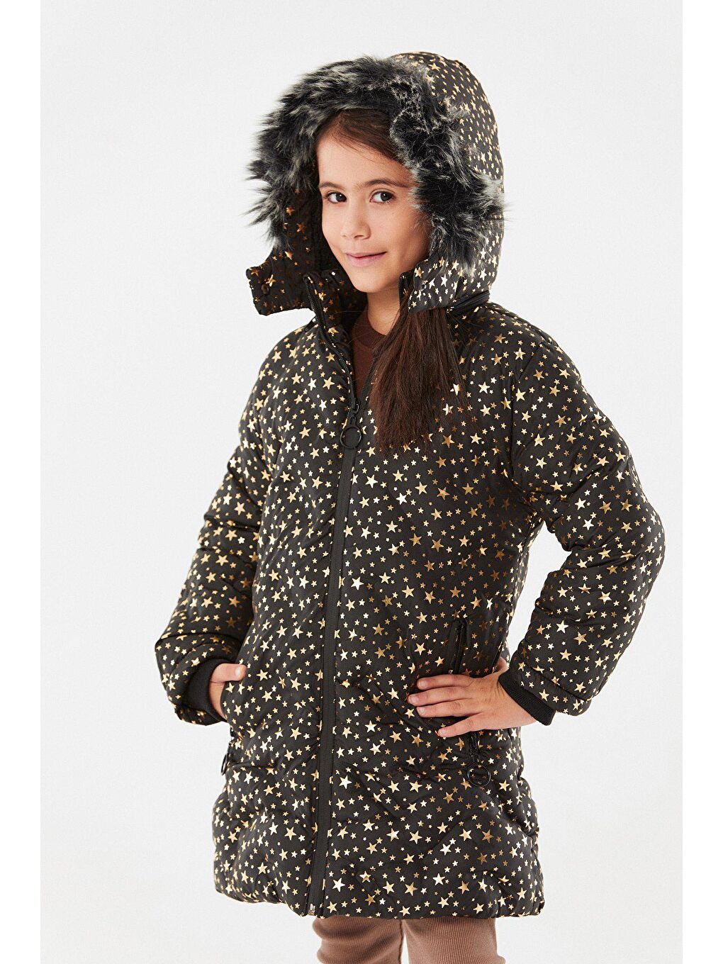 Siyah Yıldız Baskılı Kapüşonlu Kız Çocuk Şişme Mont-4