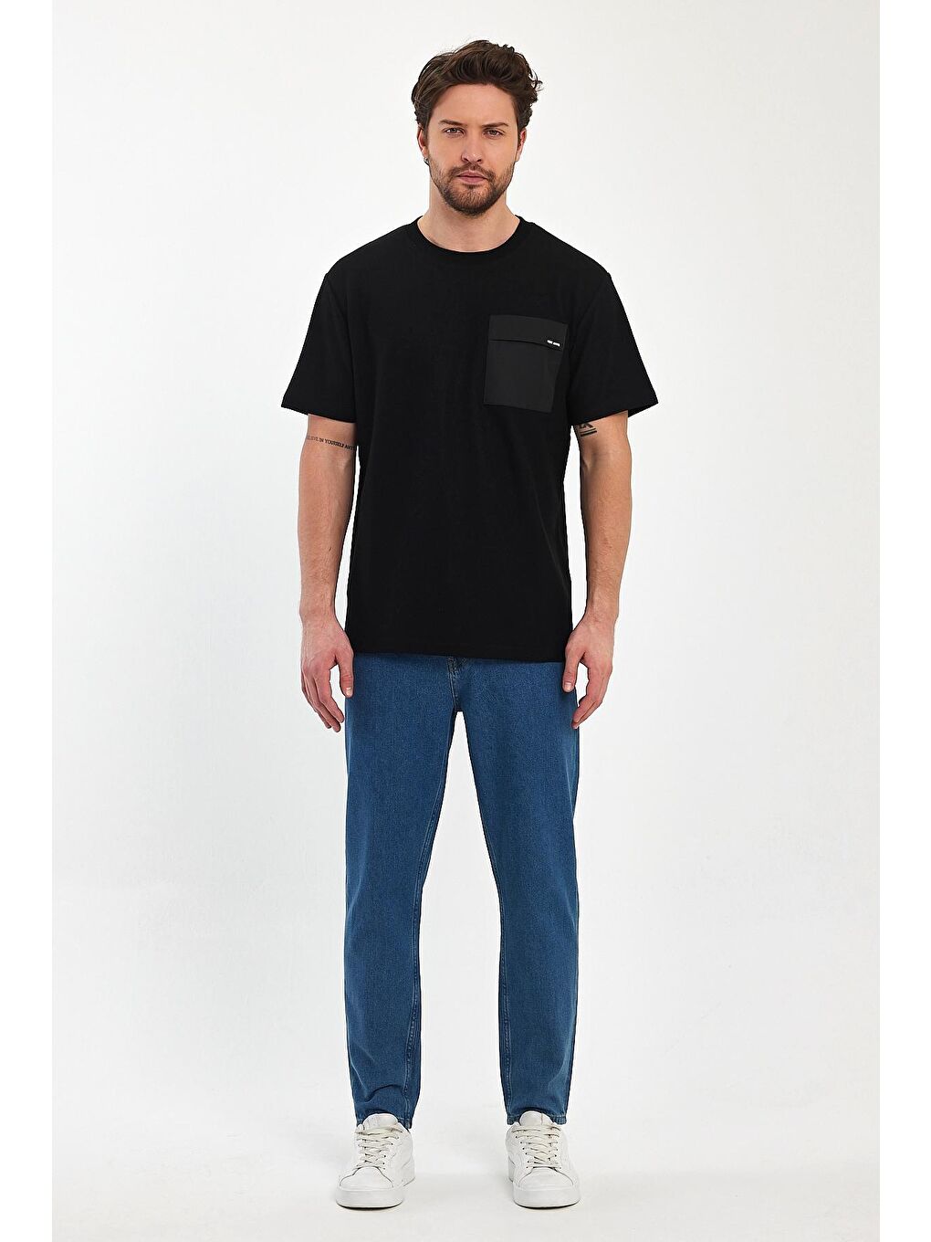 Siyah Önü Tek Cep Baskılı Bisiklet Yaka Erkek Tişört-1