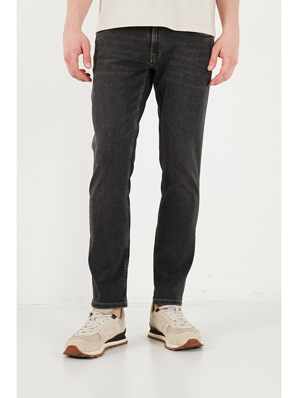 Siyah Pamuklu Normal Kalıp Normal Bel Jeans 2213C87PARMA-1