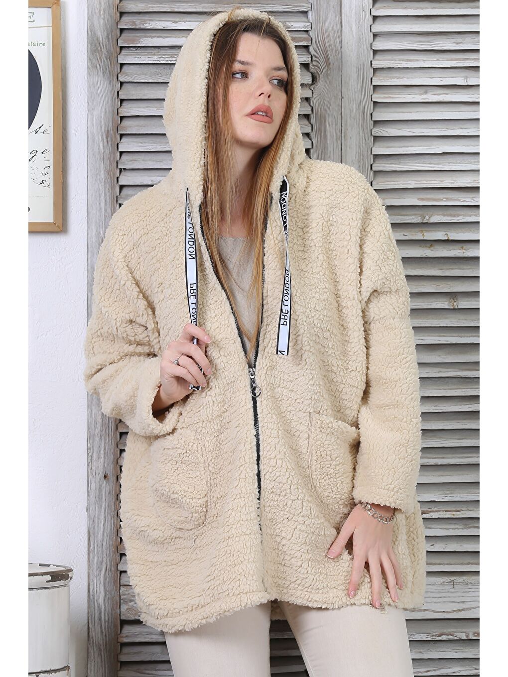 Bej Uzun Kol Fermuarlı Cepli Kapüşonlu Casual Pelüş Uzun Dokuma Ceket