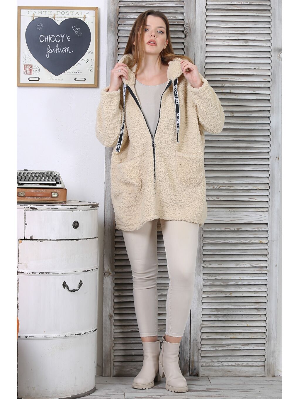 Bej Uzun Kol Fermuarlı Cepli Kapüşonlu Casual Pelüş Uzun Dokuma Ceket-4