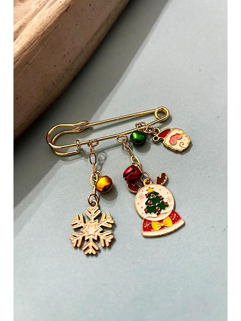 Sarı Yılbaşı Kar Küresi İskoç Yaka İğnesi Broş-1