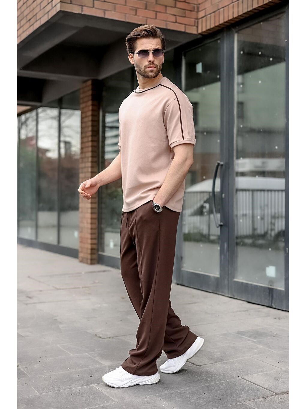 Kahverengi Şerit Detaylı Modern Kesim Erkek Tişört E7182-1