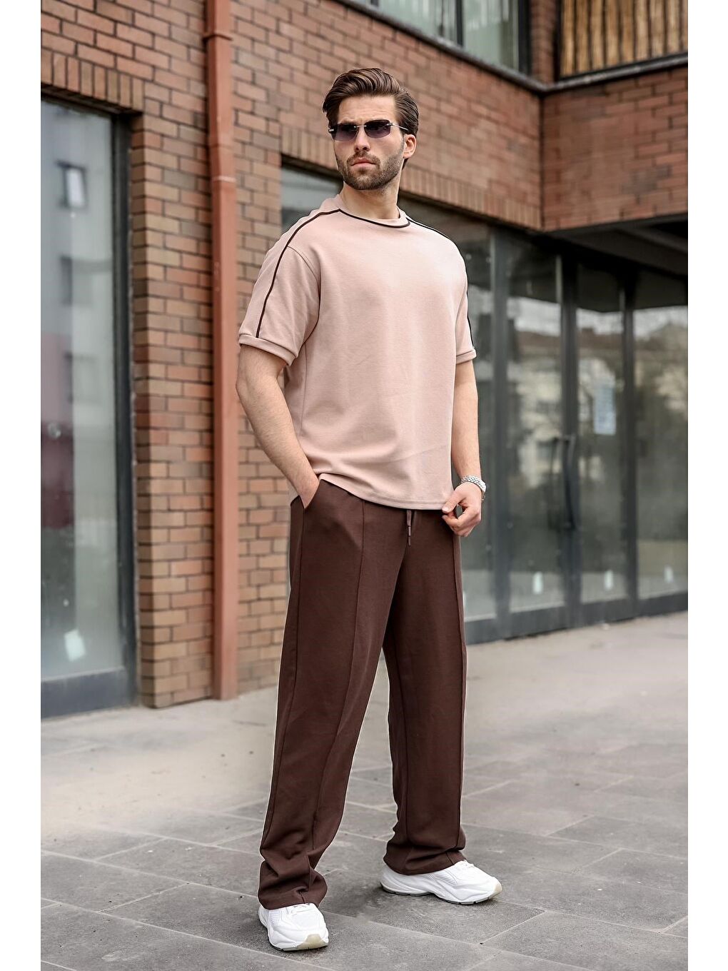 Kahverengi Şerit Detaylı Modern Kesim Erkek Tişört E7182-6