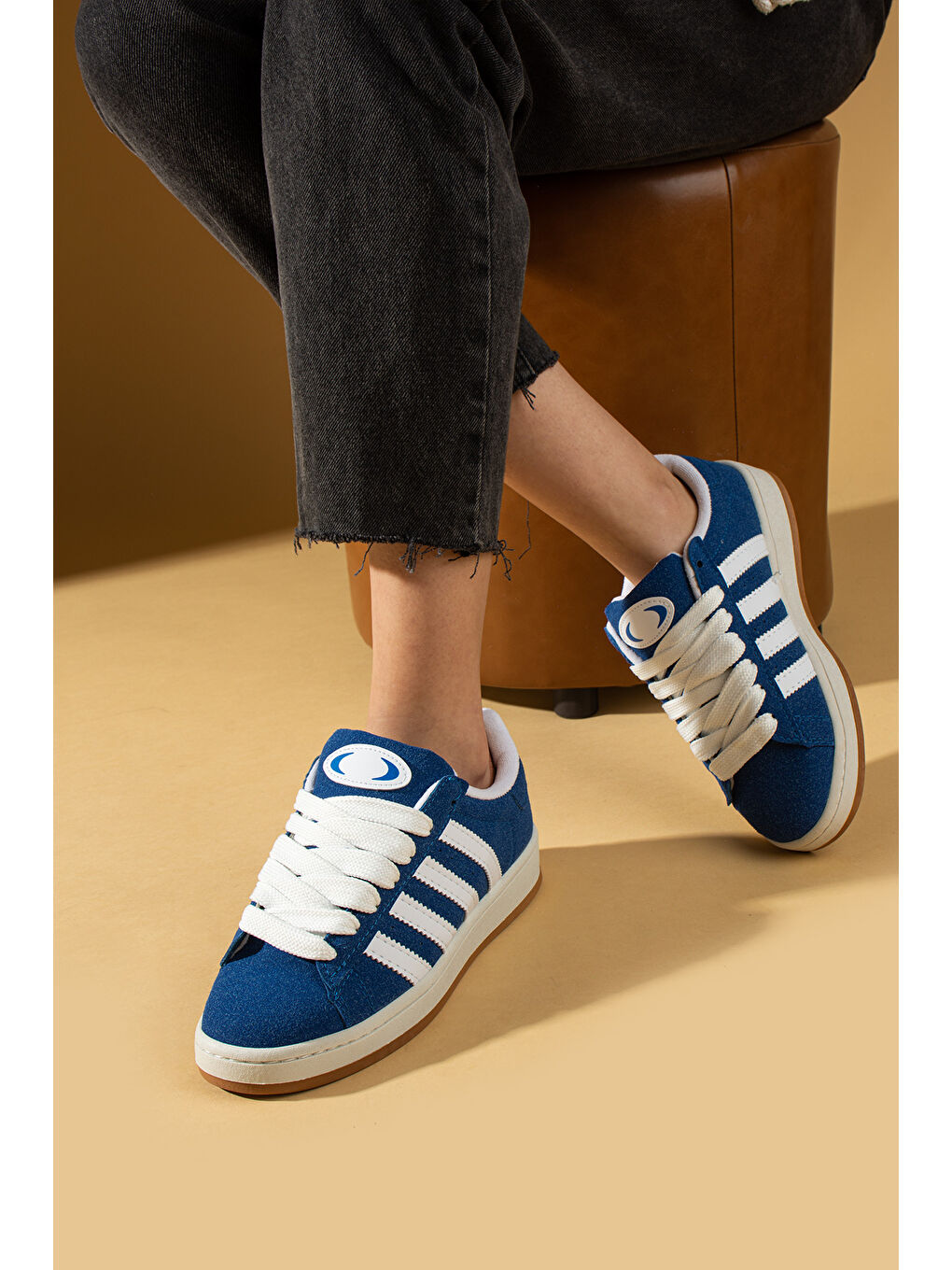 Mavi Kalın Bağcıklı Şerit Detaylı Rahat Taban Kadın Sneakers 001-3458-25Beyaz-1