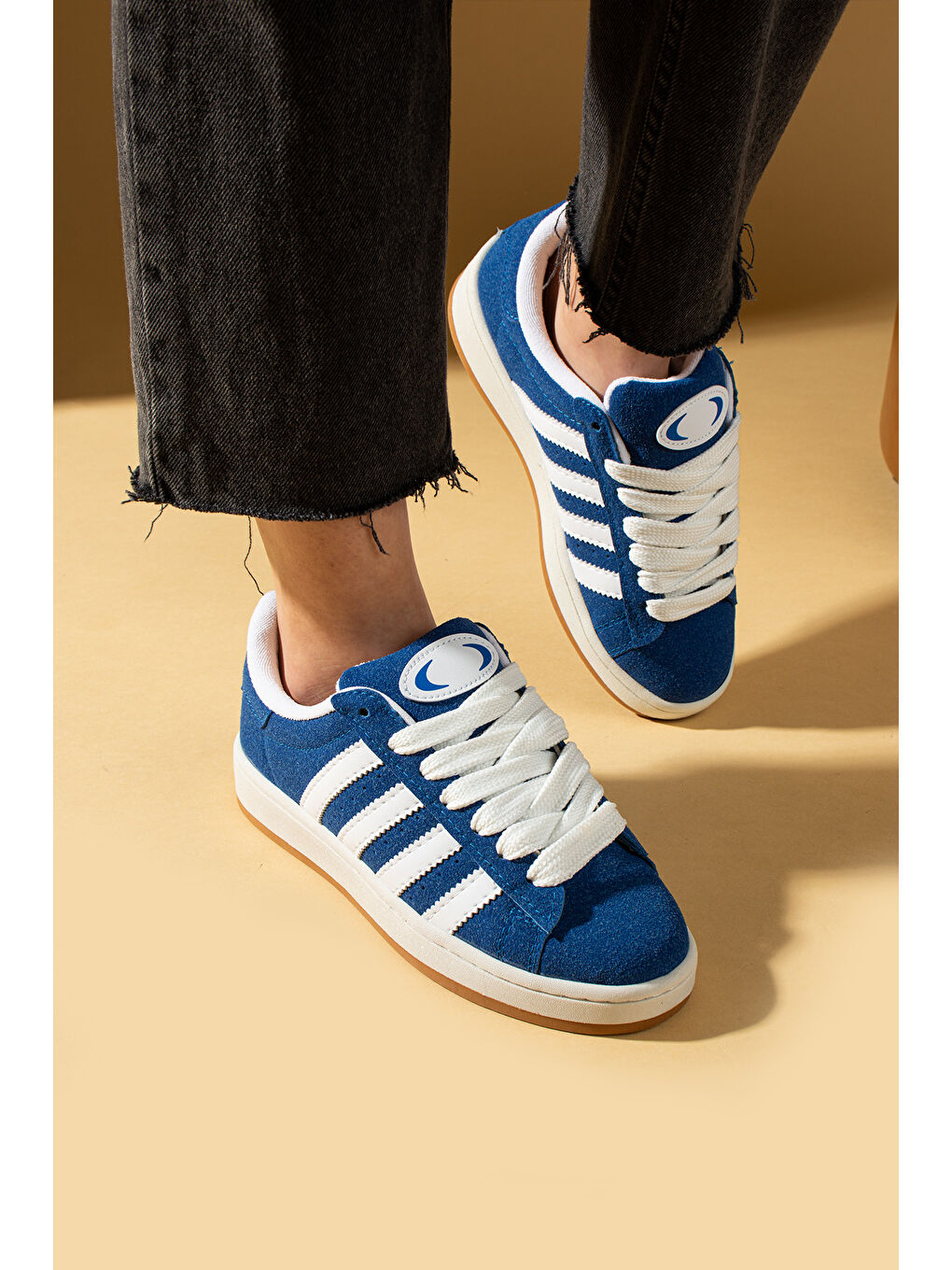 Mavi Kalın Bağcıklı Şerit Detaylı Rahat Taban Kadın Sneakers 001-3458-25Beyaz-2