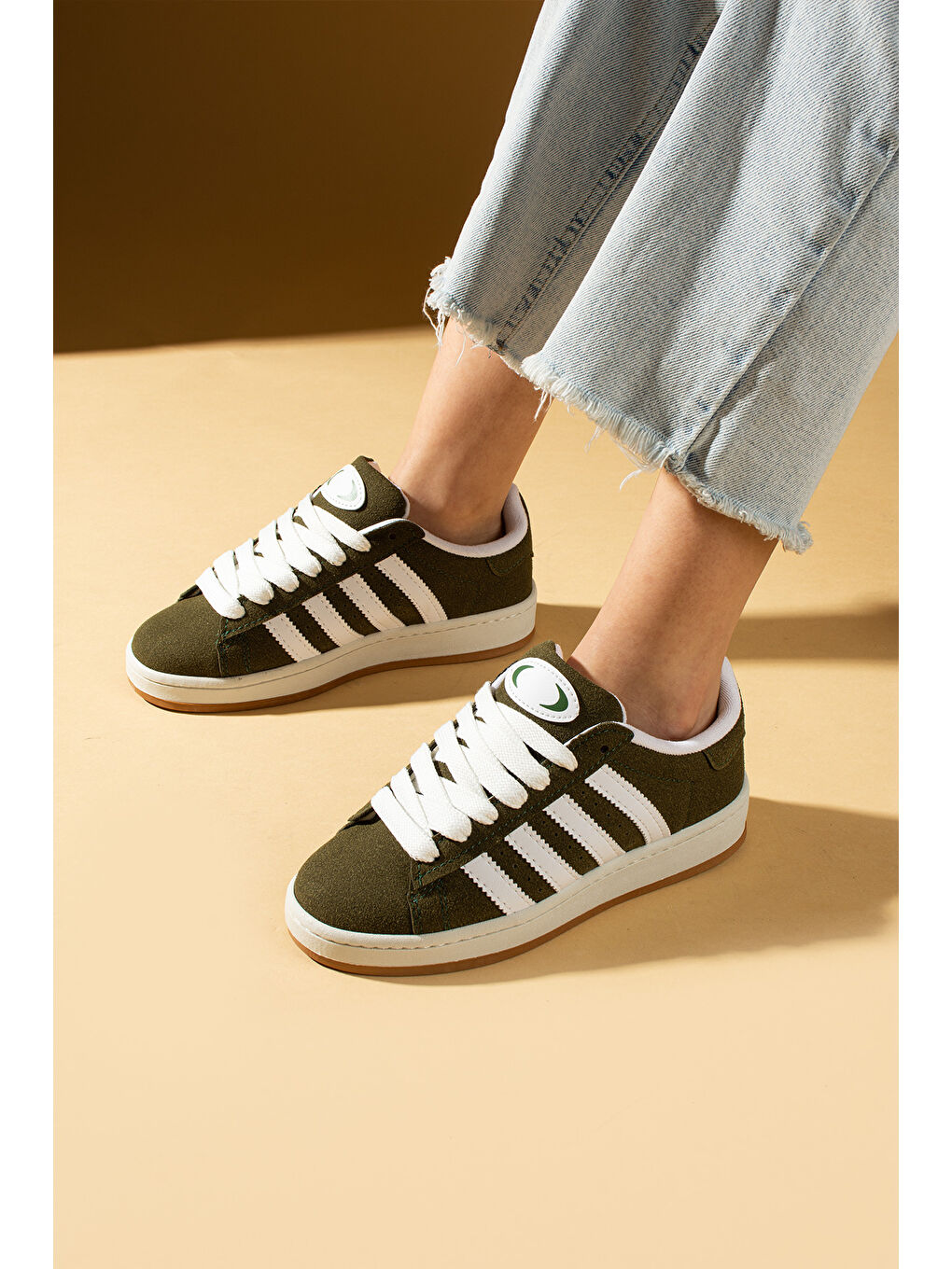 Haki Kalın Bağcıklı Şerit Detaylı Rahat Taban Kadın Sneakers 001-3458-25Beyaz