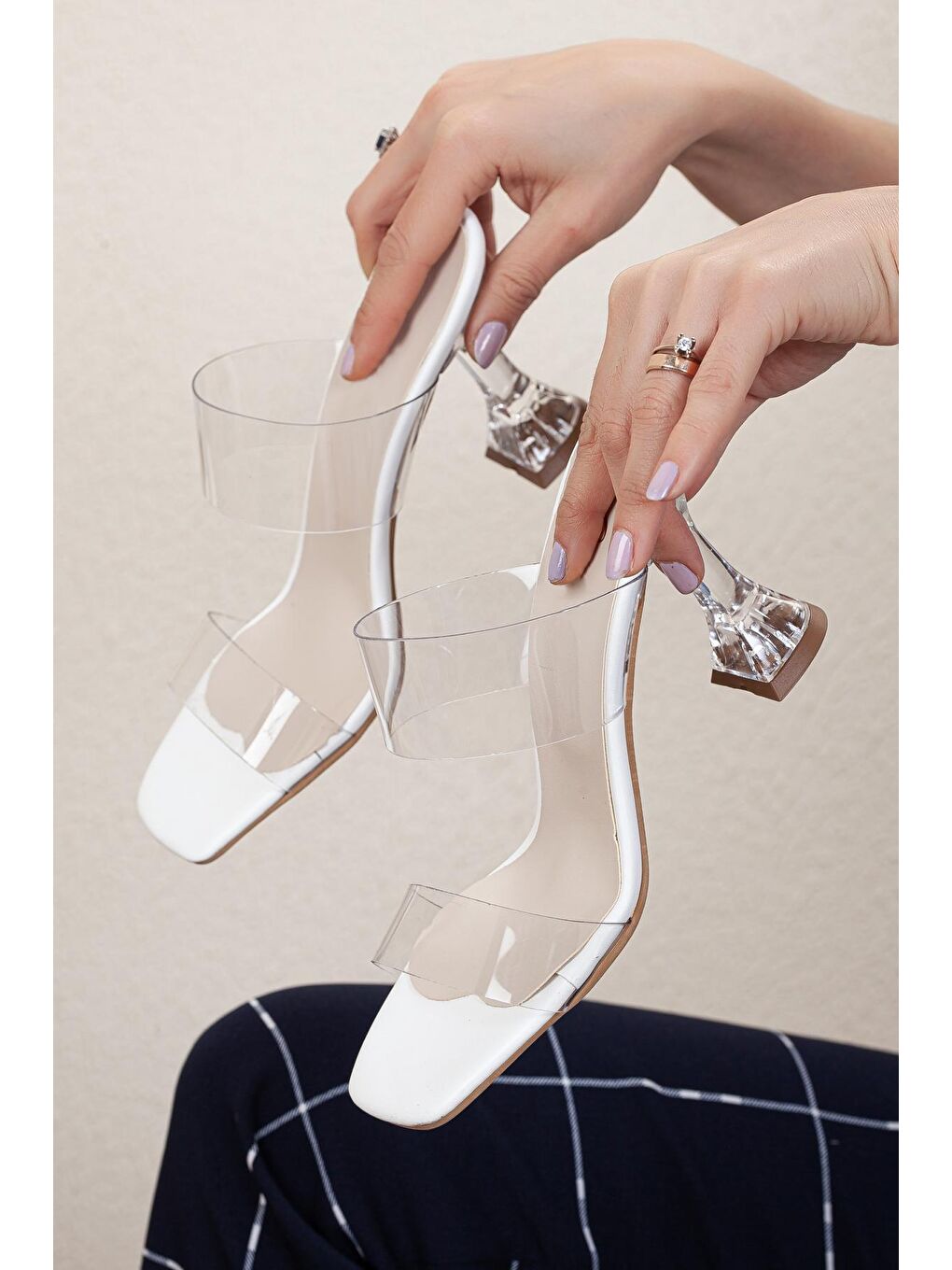 Beyaz Laura Kadın Şeffaf Bant Topuklu Terlik-2