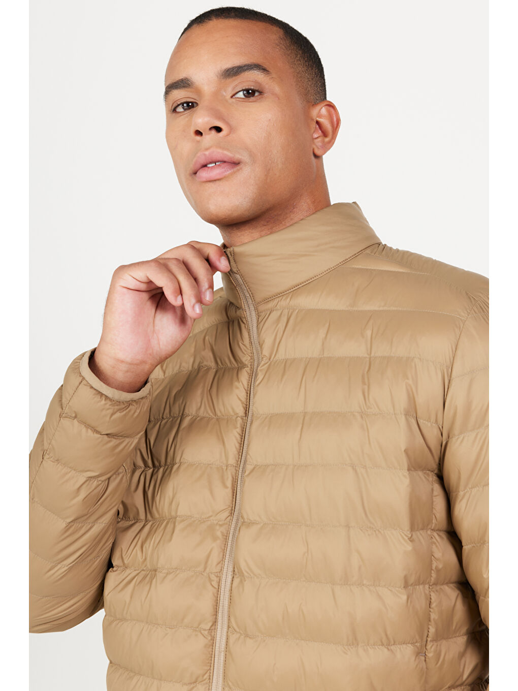 Bej Erkek Vizon Standart Fit Normal Kesim Dik Yaka Mont-2