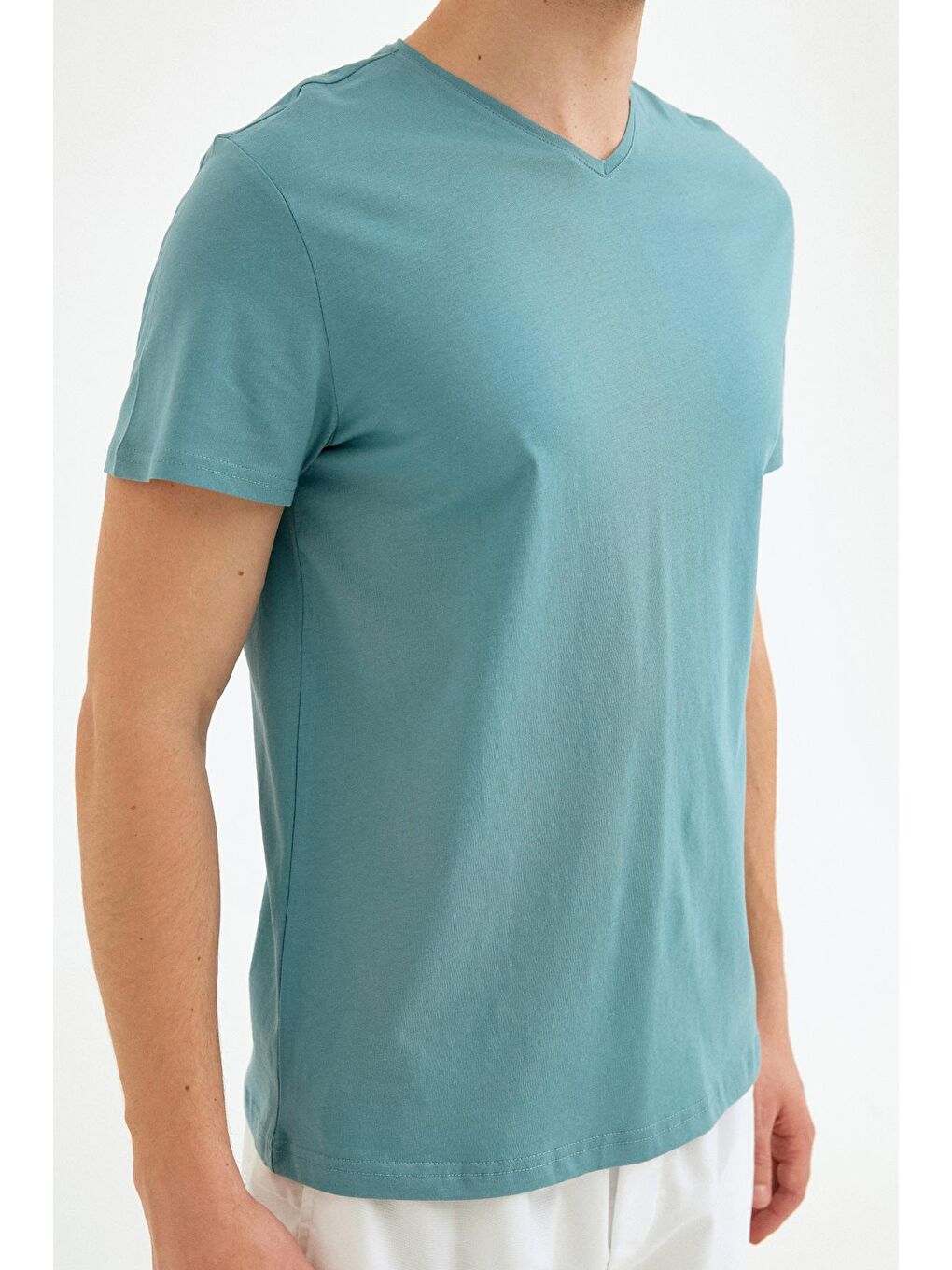 Petrol V Yaka Basic Tişört-4