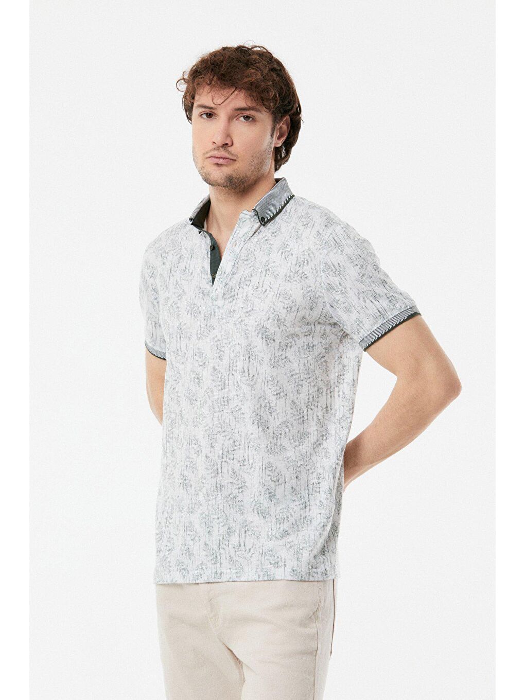 Haki Yaprak Baskılı Polo Yaka Tişört-2