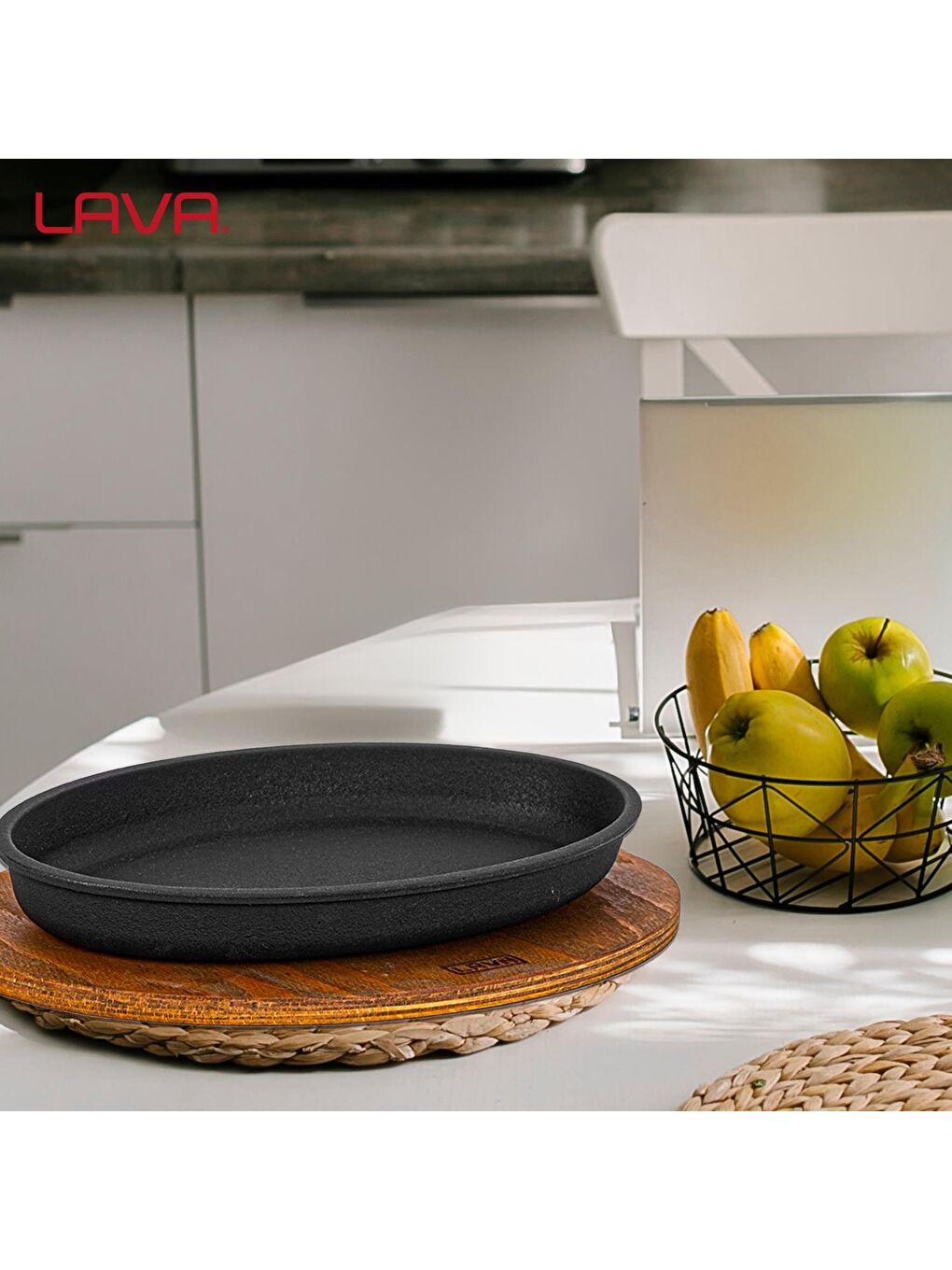 Siyah Oval Servis Tabağı ve Ahşap altlığı. Ölçü 15x25cm.-3