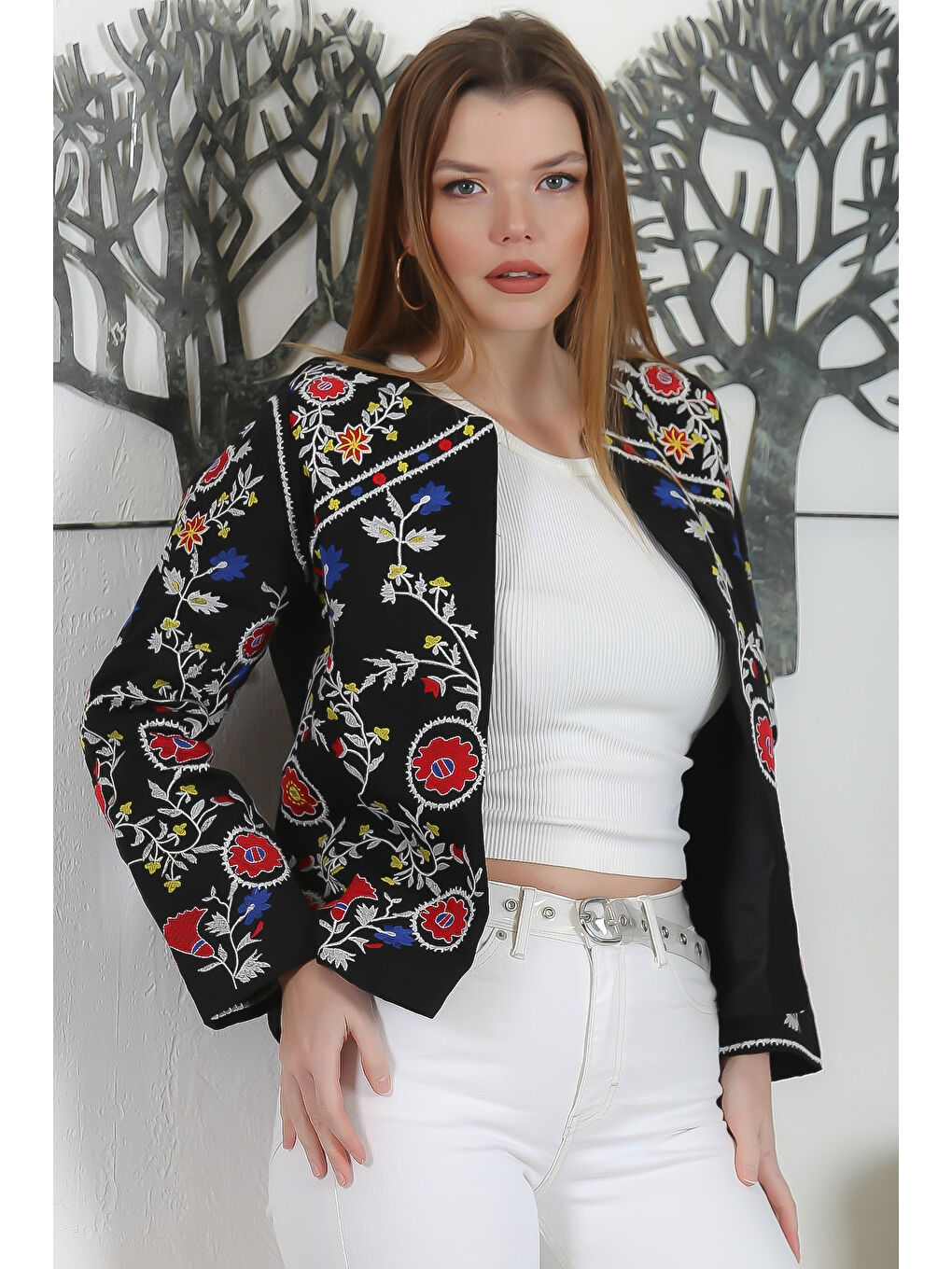 Siyah Yuvarlak Yaka Uzun Kol Kapamasız Astarlı Yaka Ve Kol Nakışlı Casual Dokuma Ceket-5