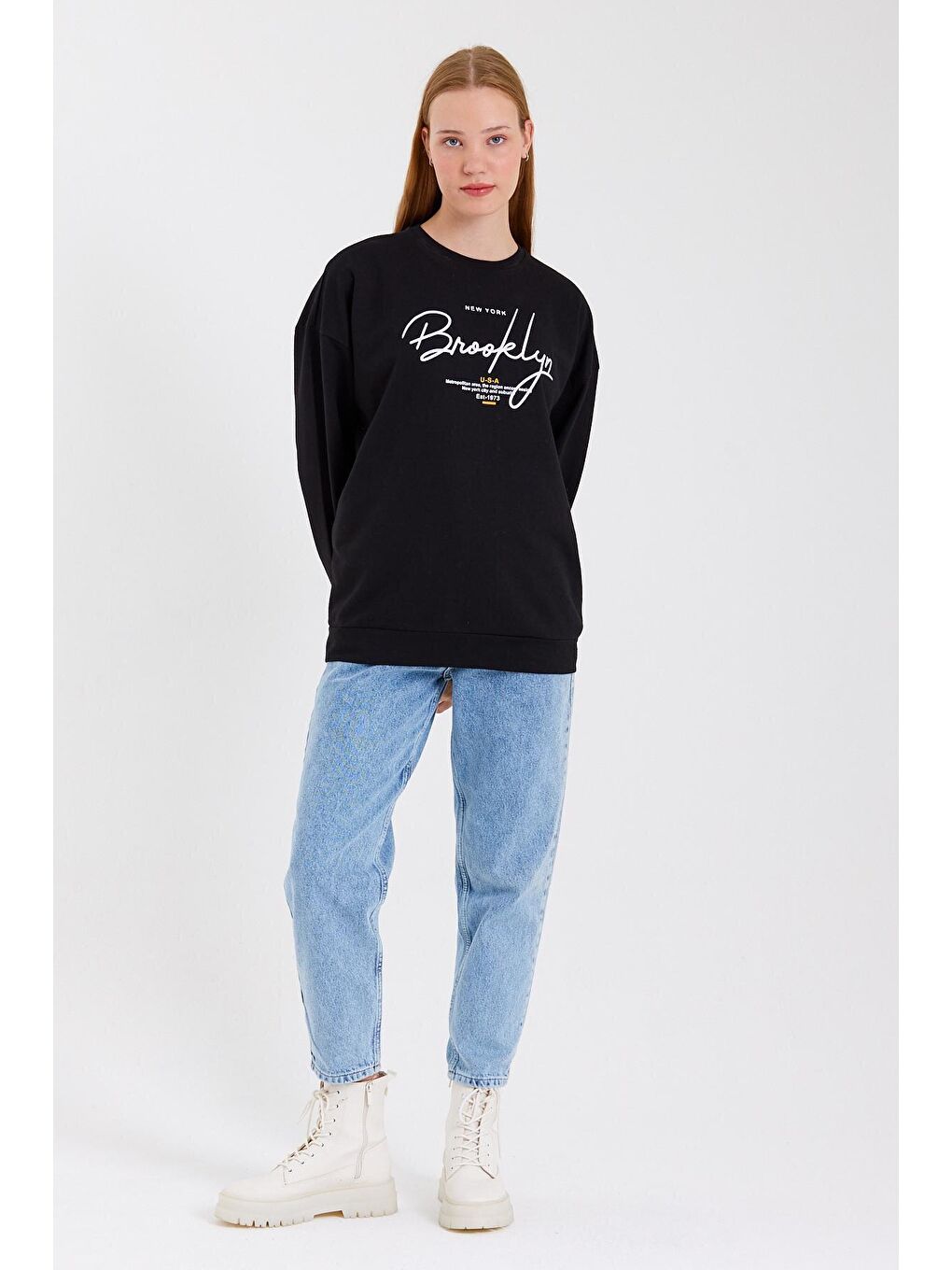 Süperlife Siyah Kadın Bisiklet Yaka Oversize Fit El Yazılı Brooklyn İnce Sweatshirt SPR23SWK331