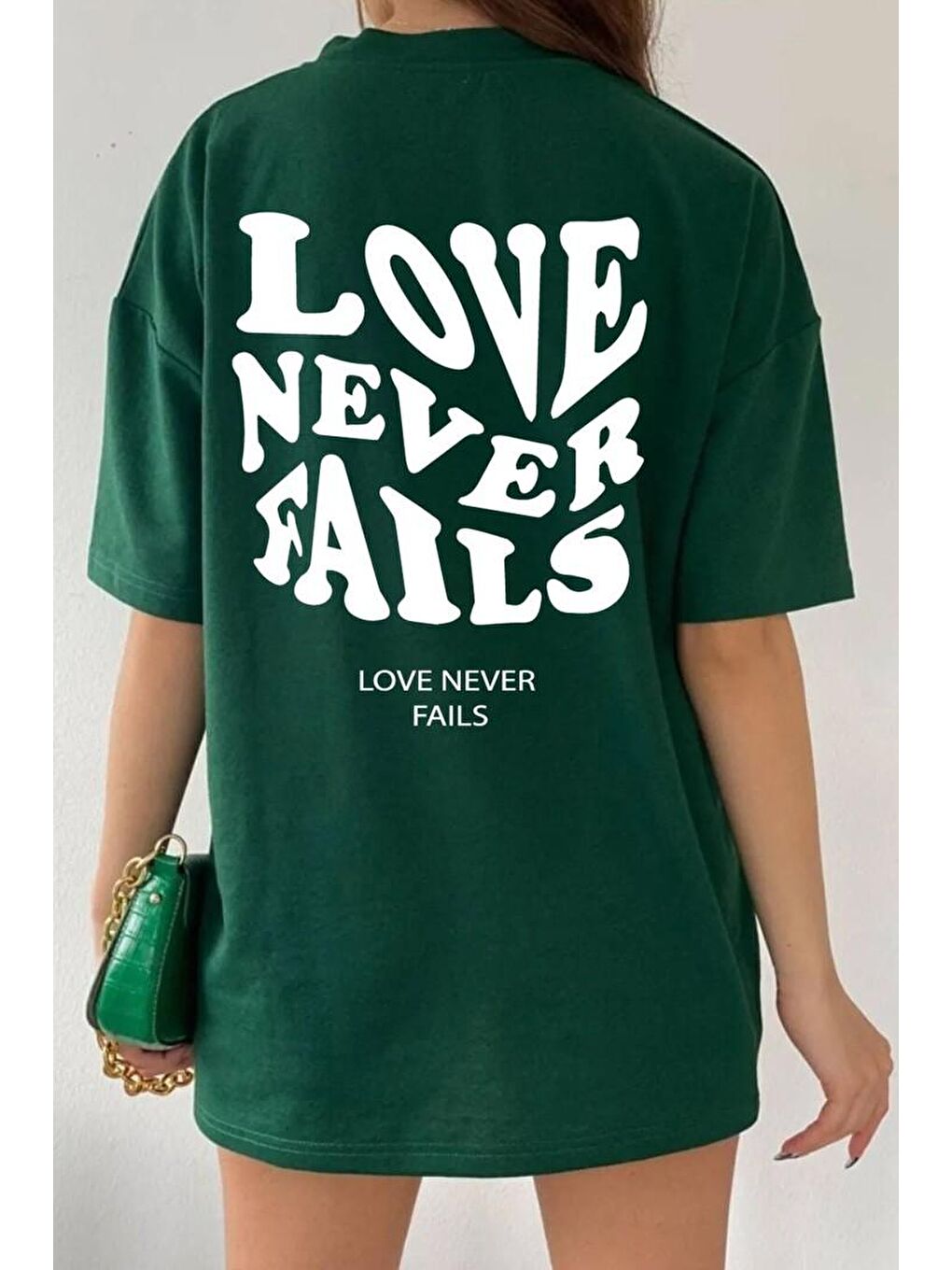 uyguntarz Yeşil Unisex Love Never Fails Baskılı T-shirt - 1