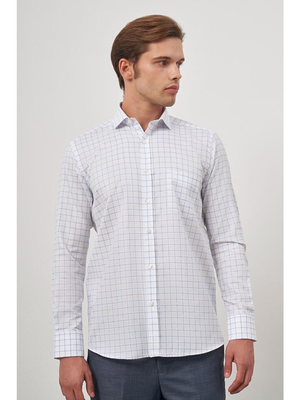 Beyaz Uzun Kol Kareli Desen Yarım İtalyan Cepli Classic Comfort Fit %100 Pamuk Gömlek 1004245196