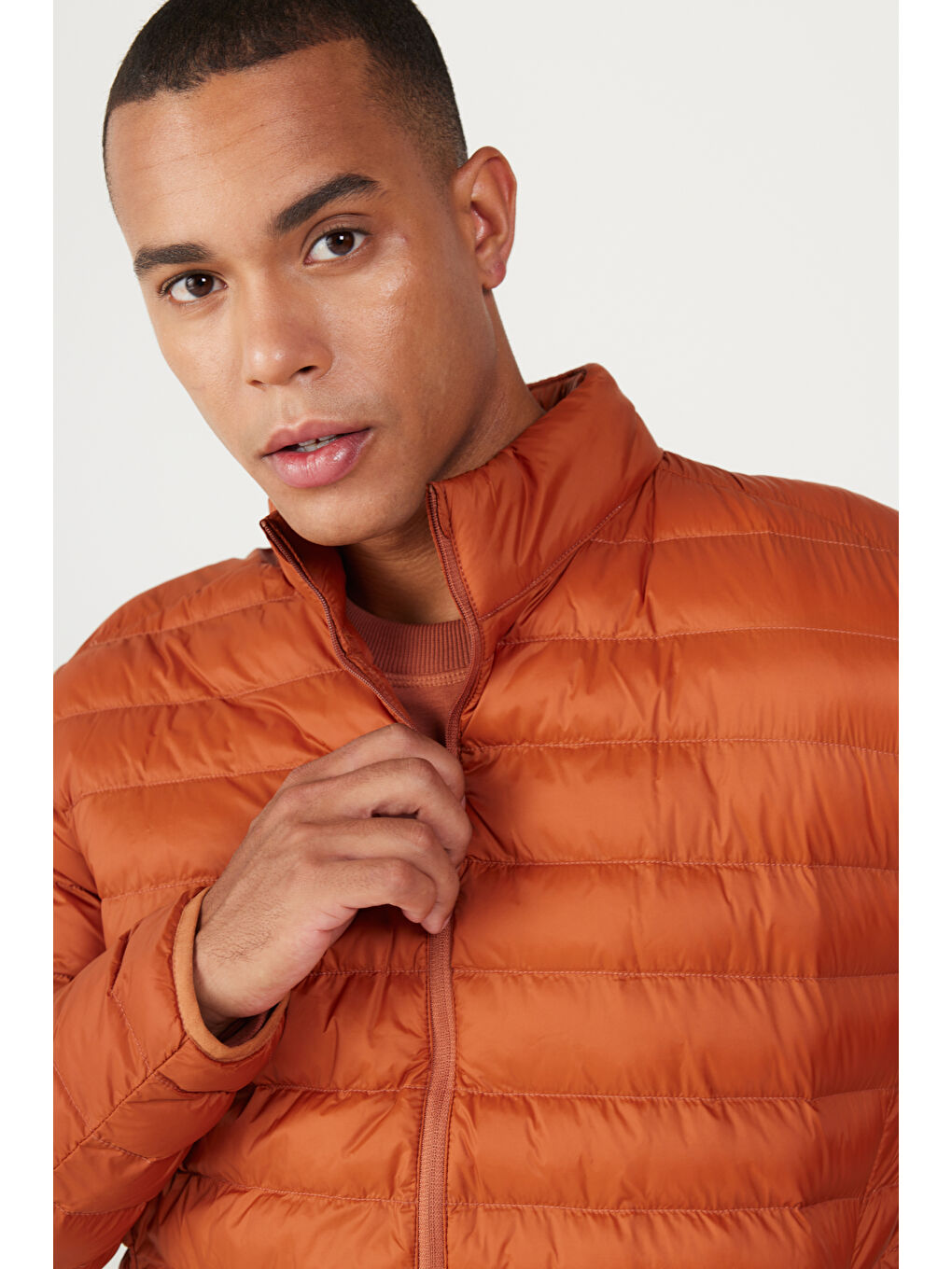 Kahverengi Erkek Kiremit Standart Fit Normal Kesim Dik Yaka Mont-2