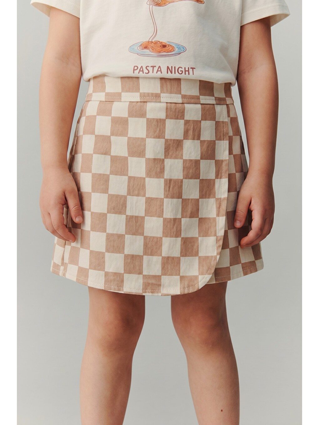 Karışık Kız Çocuk Pamuklu Pasta Baskılı T-shirt Kareli Etek Takım-3