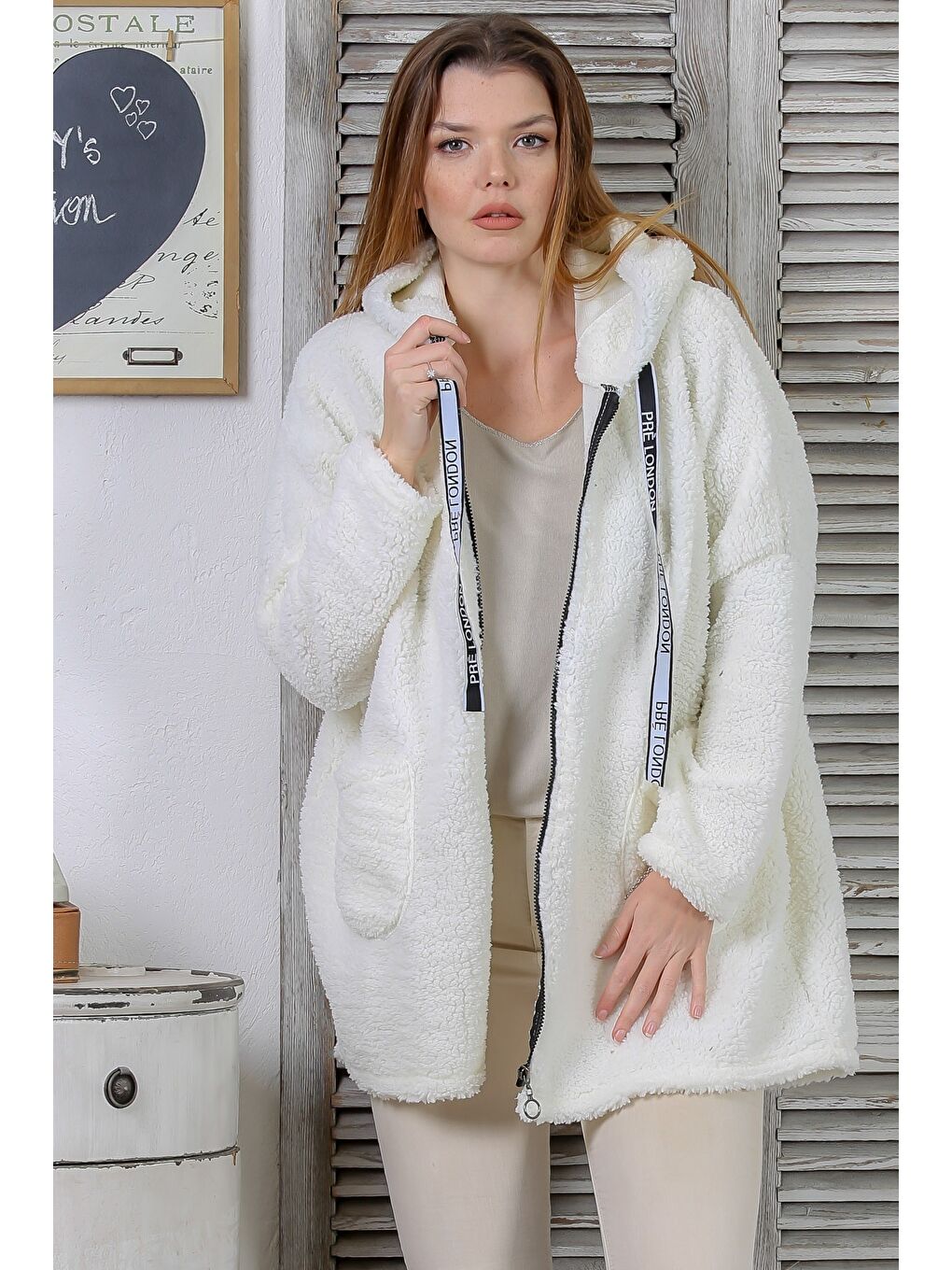 Ekru Uzun Kol Fermuarlı Cepli Kapüşonlu Casual Pelüş Uzun Dokuma Ceket-1