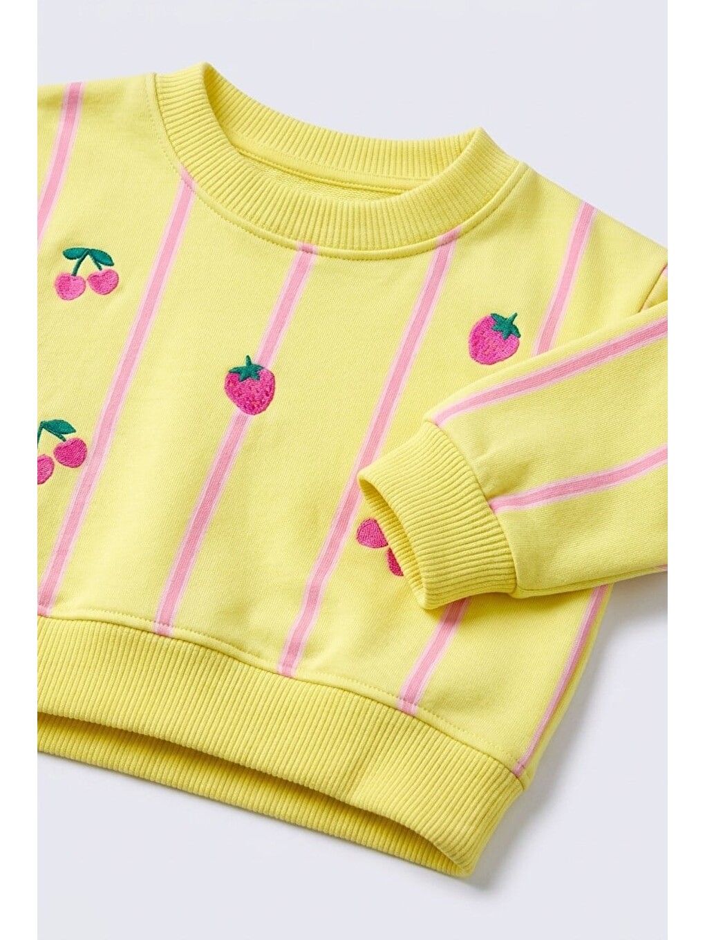 Karışık Kız Çocuk Çilek Kiraz Desenli Sarı Sweatshirt Ve Eşofman Takımı-1