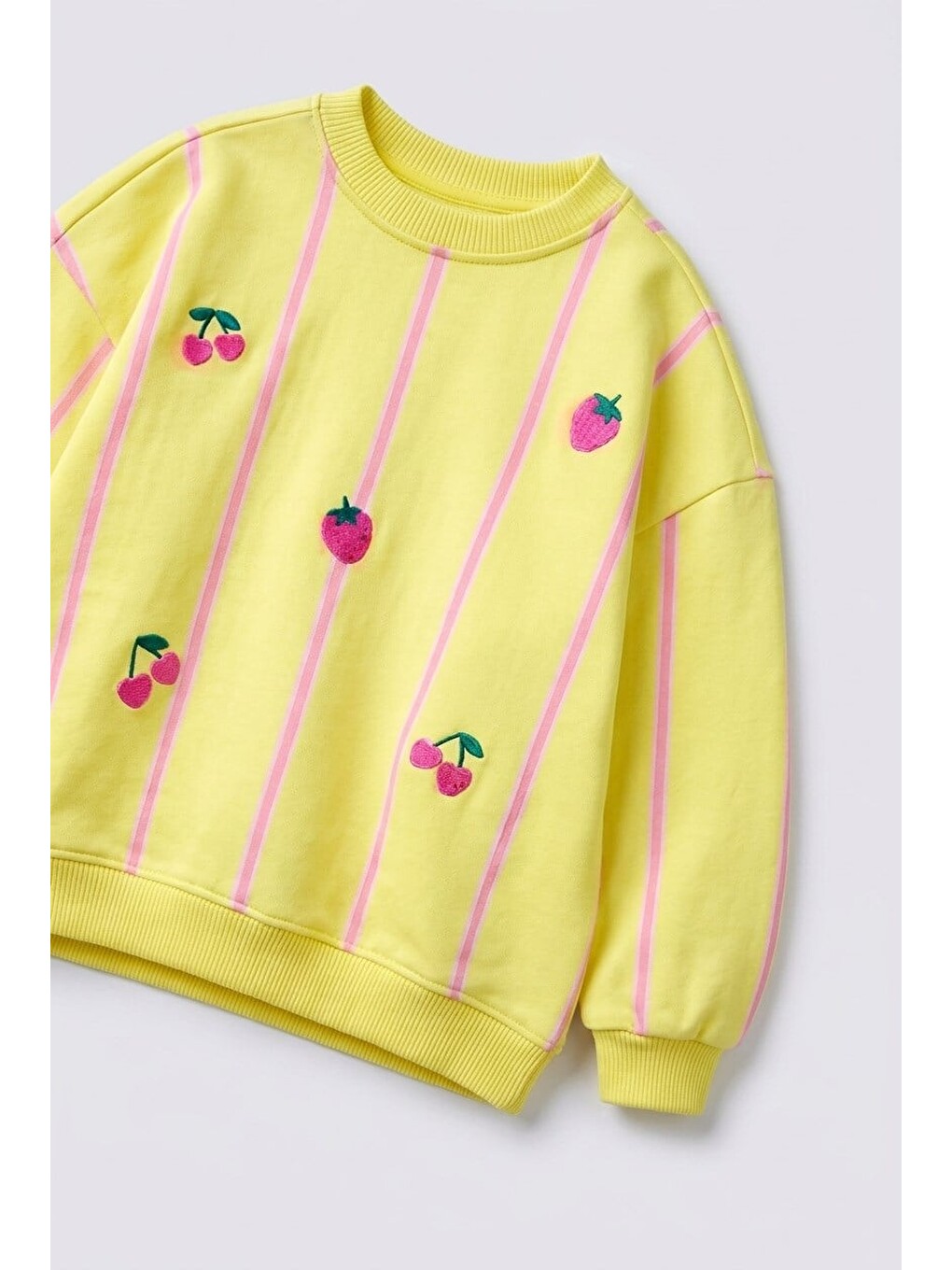 Karışık Kız Çocuk Çilek Kiraz Desenli Sarı Sweatshirt Ve Eşofman Takımı-2