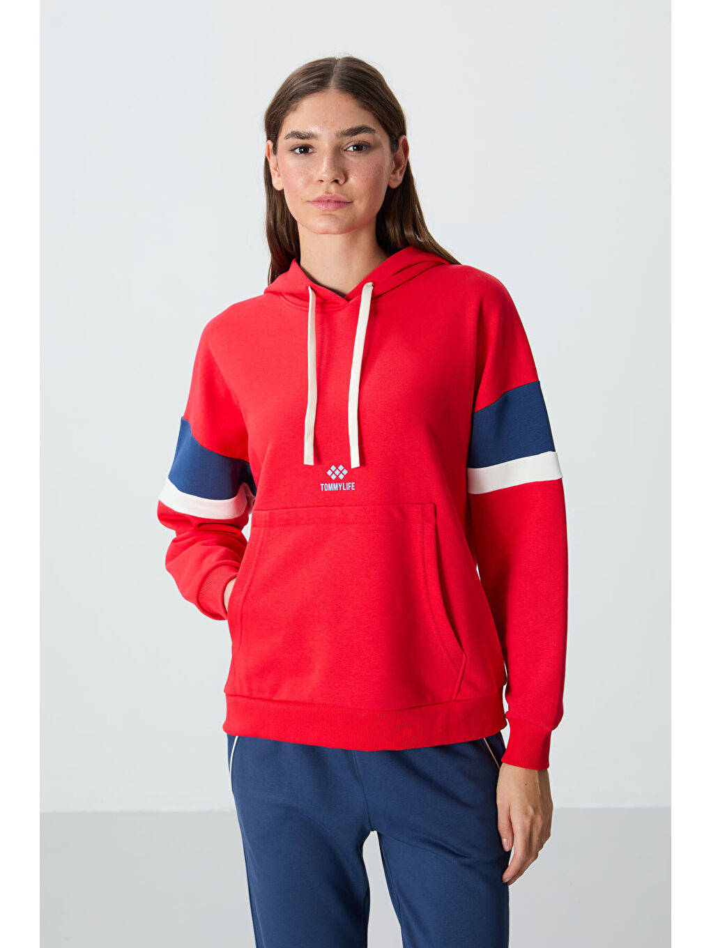 Kırmızı Fiesta Kompakt Pamuklu Kalın Pürüzsüz Dokulu Kapüşonlu Oversize Fit Kadın Sweatshirt   97290-7