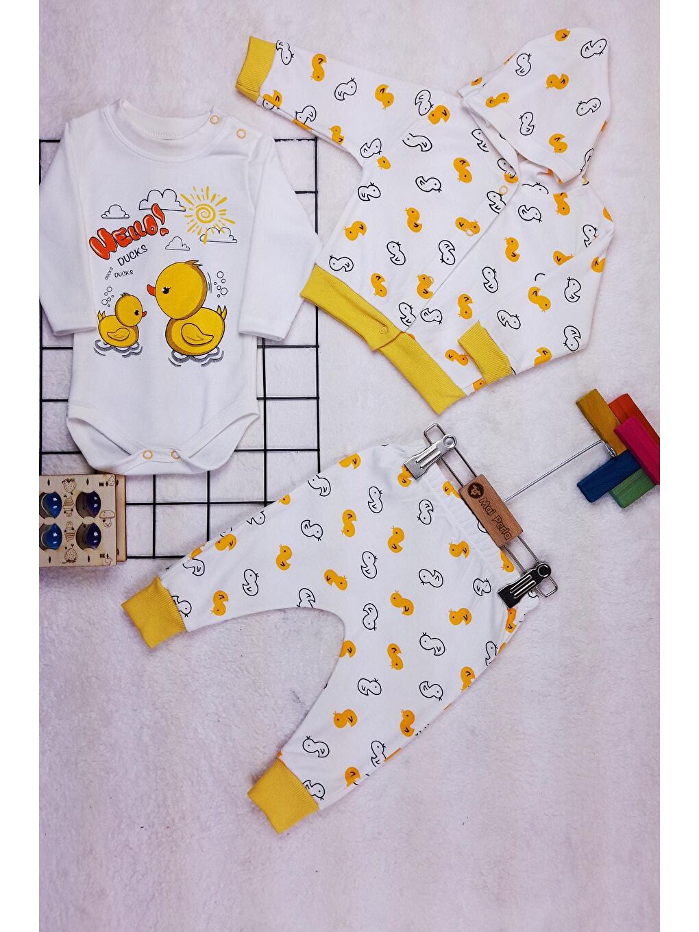 Sarı Civciv Baskılı 3'lü Unisex Bebek Takım